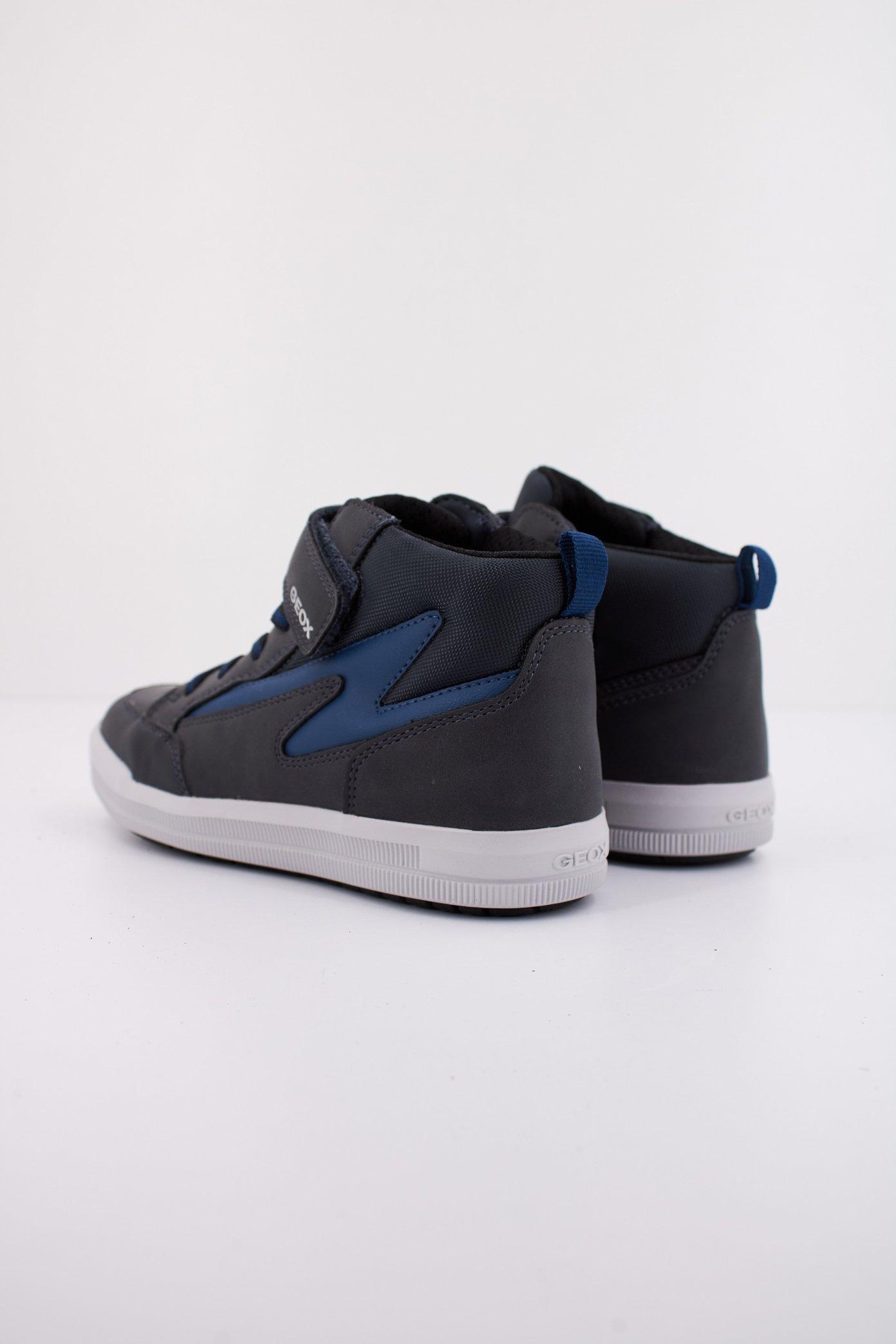 GEOX J ARZACH en color GRIS  (4)