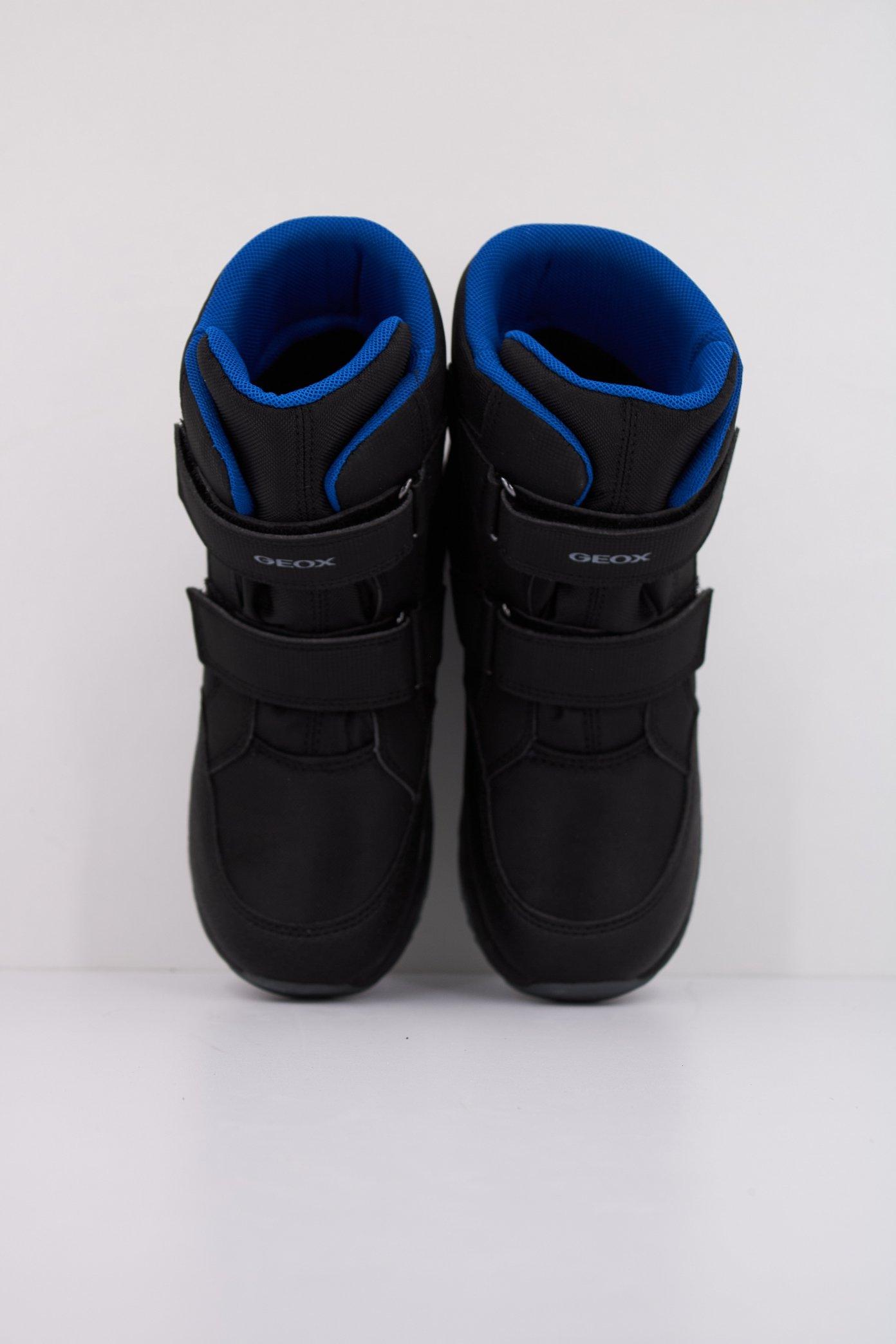 GEOX J SENTIERO BOY B ABX en color NEGRO  (3)