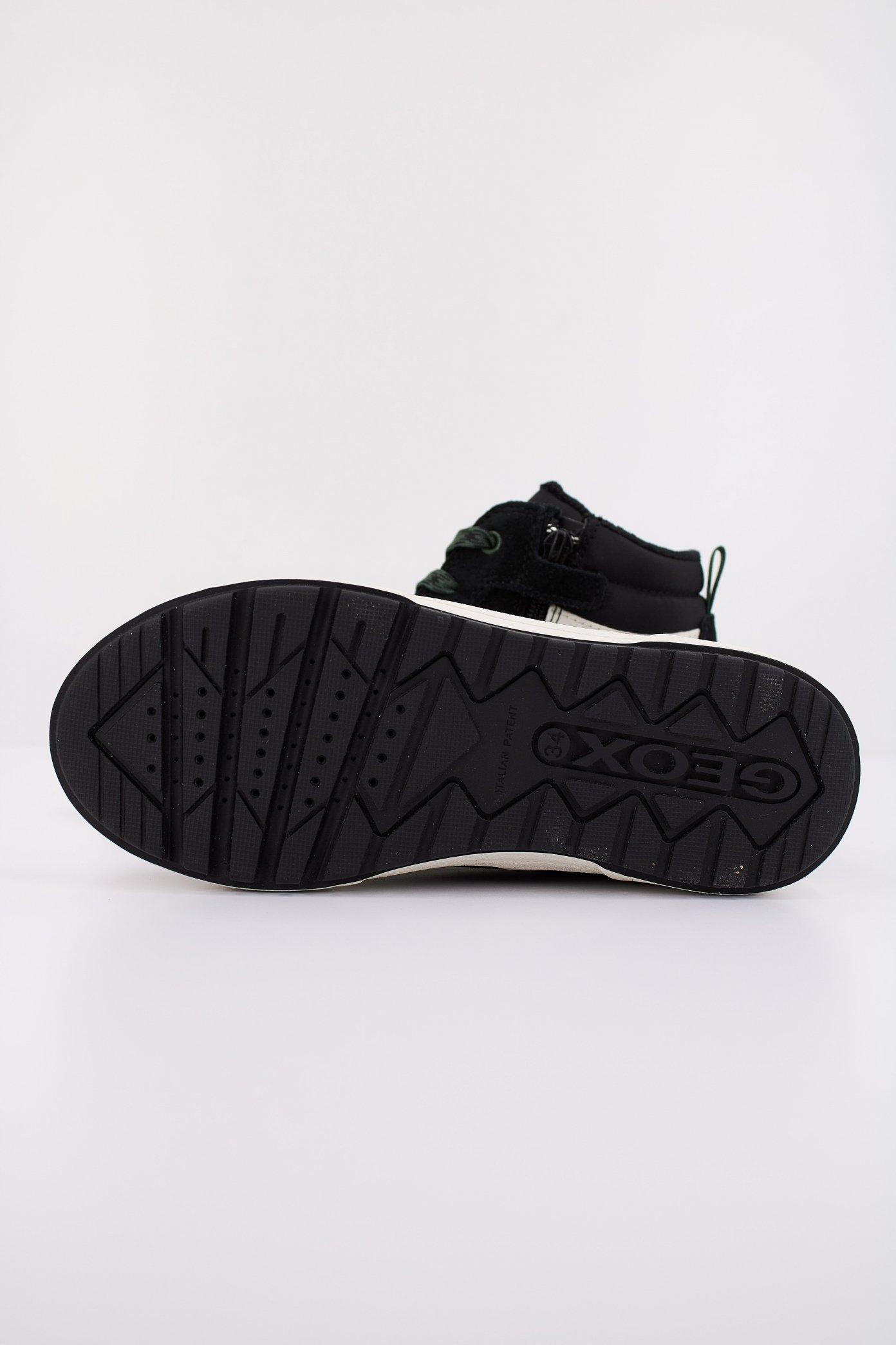 GEOX J WEEMBLE en color VERDE  (5)