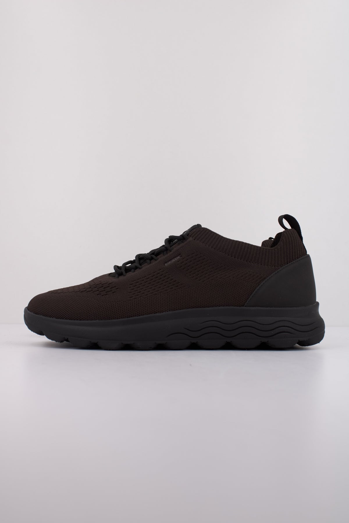 GEOX U SPHERICA en color MARRON  (1)