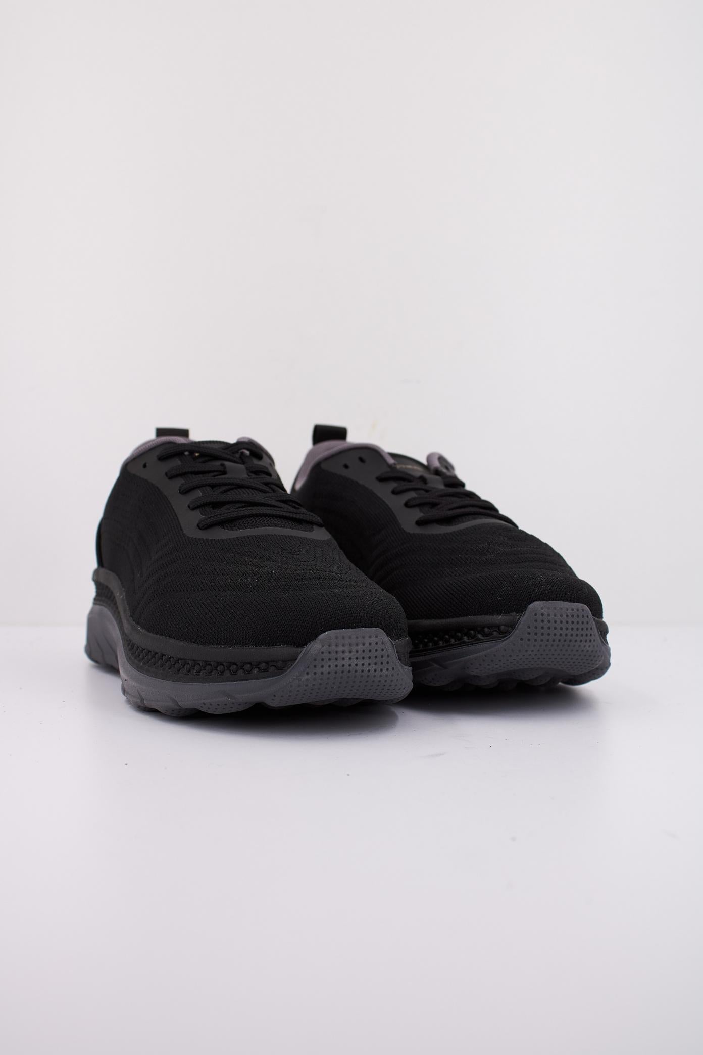 GEOX  U SPHERICA en color NEGRO  (2)