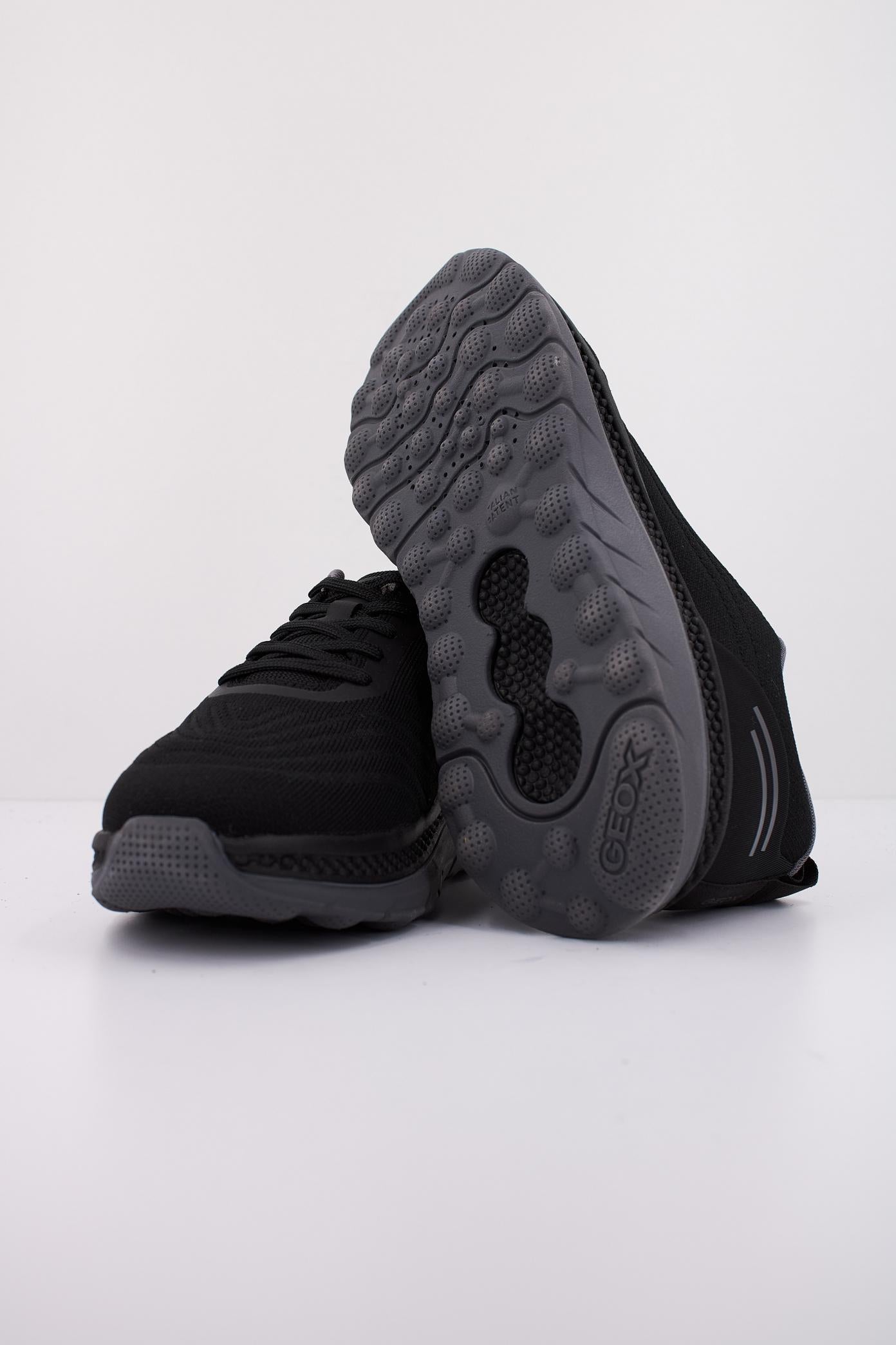 GEOX  U SPHERICA en color NEGRO  (5)