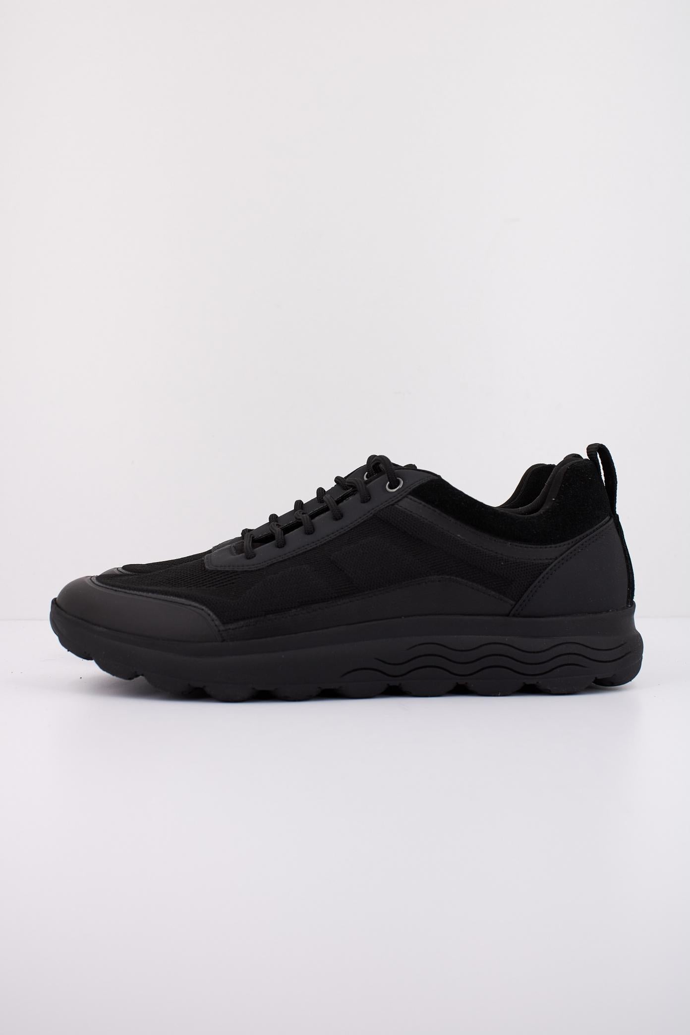 GEOX  U SPHERICA en color NEGRO  (1)