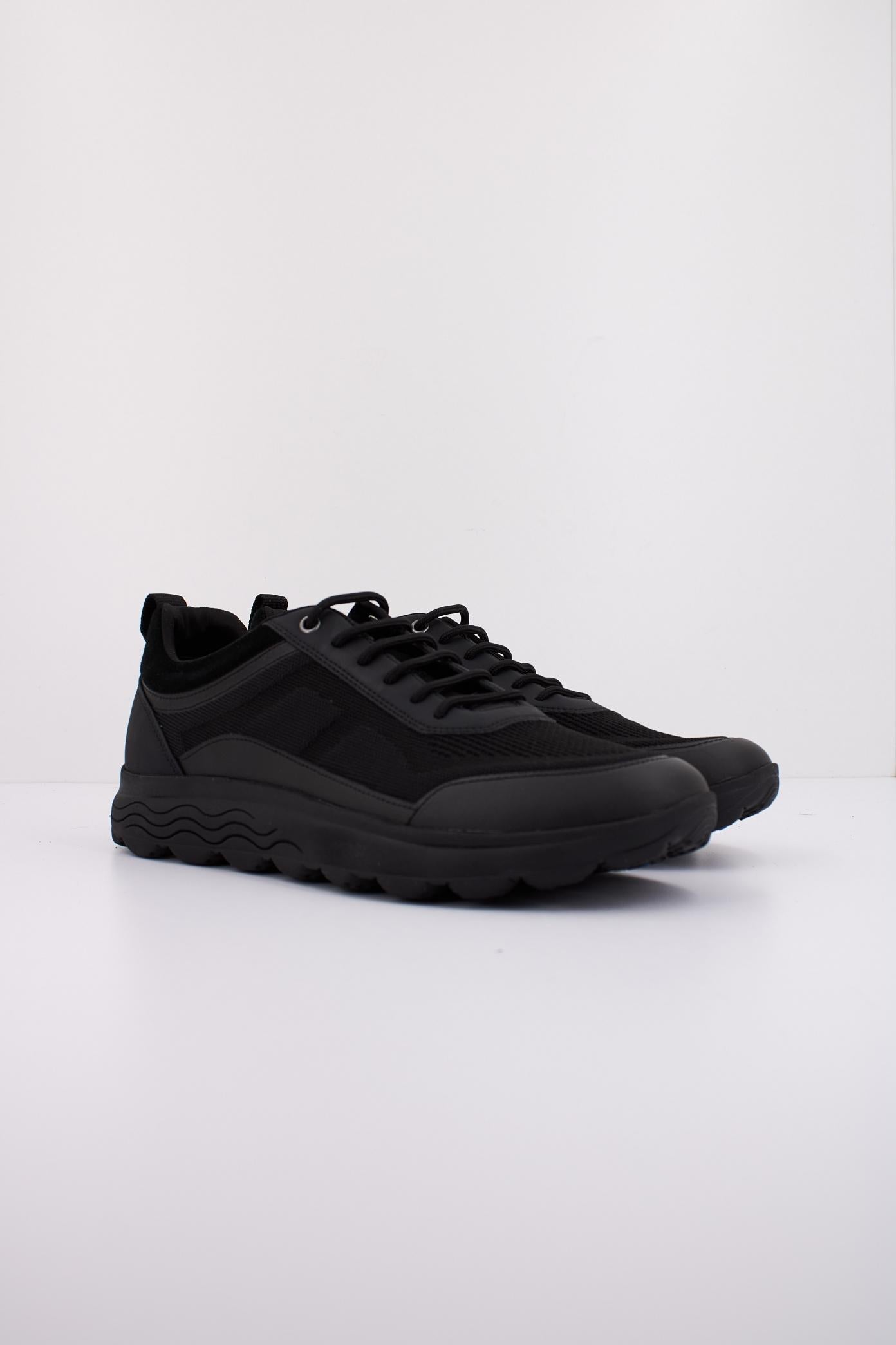 GEOX  U SPHERICA en color NEGRO  (2)