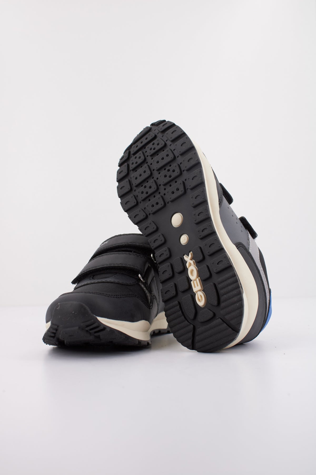 GEOX  J PAVEL  en color NEGRO  (5)