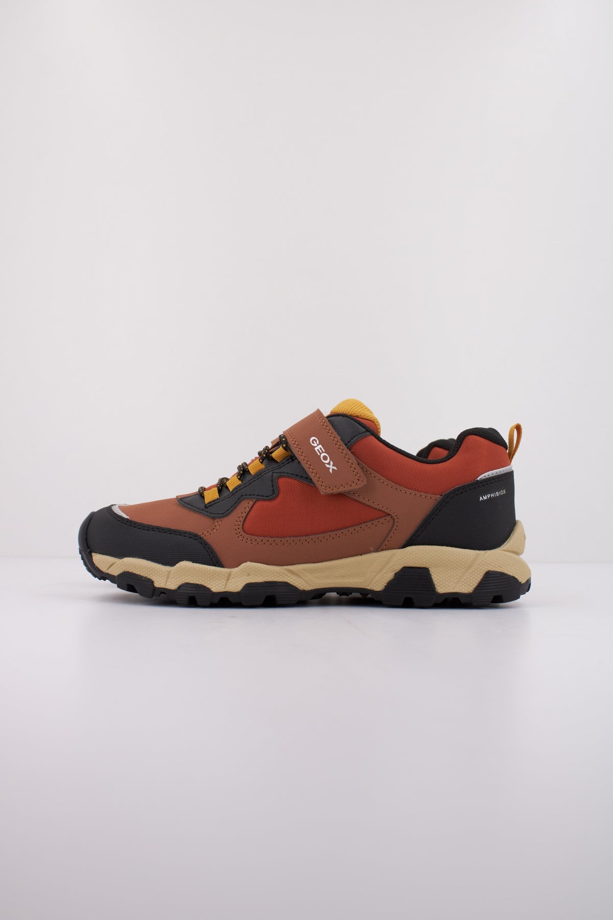 GEOX J MAGNETAR en color MARRON  (1)