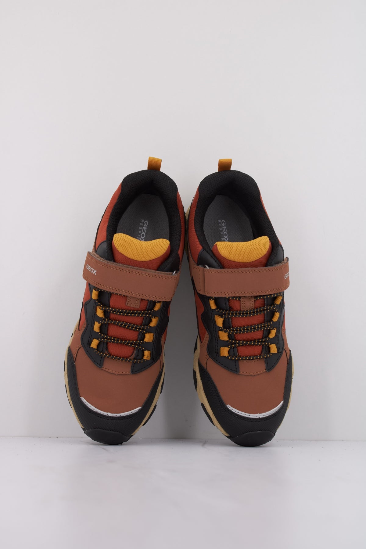 GEOX J MAGNETAR en color MARRON  (3)