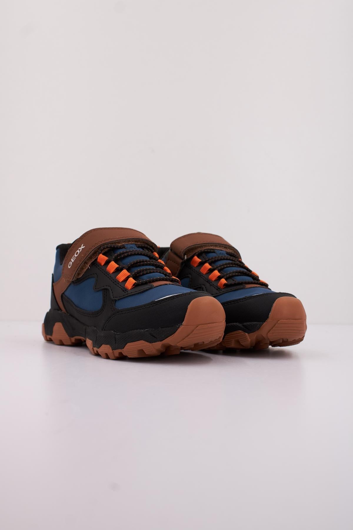 GEOX J MAGNETAR en color AZUL  (2)
