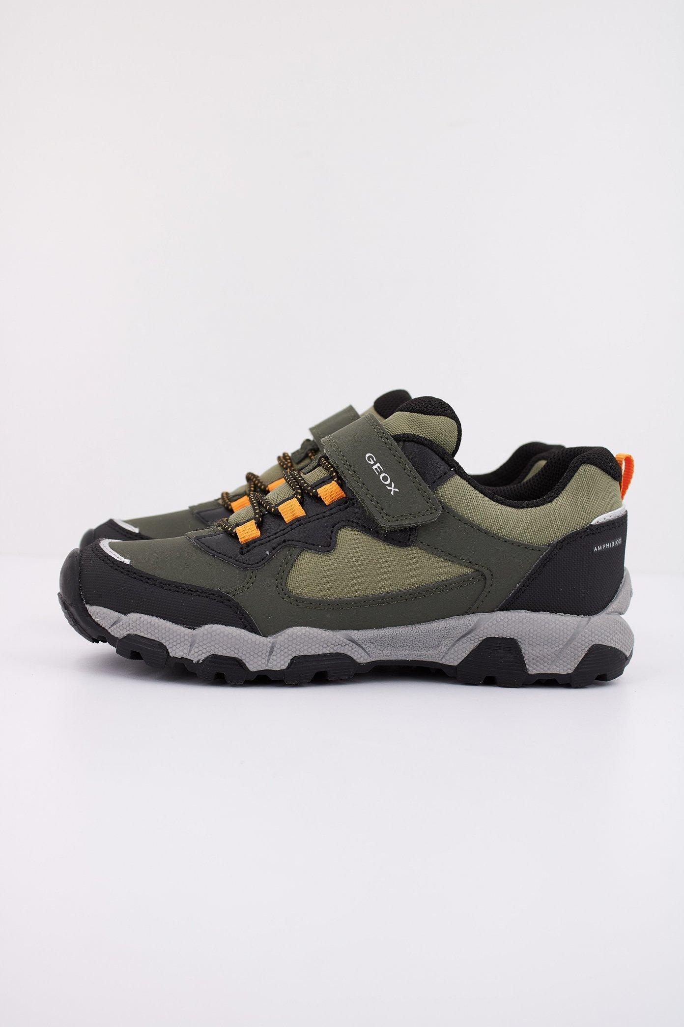 GEOX J MAGNETAR en color VERDE  (1)