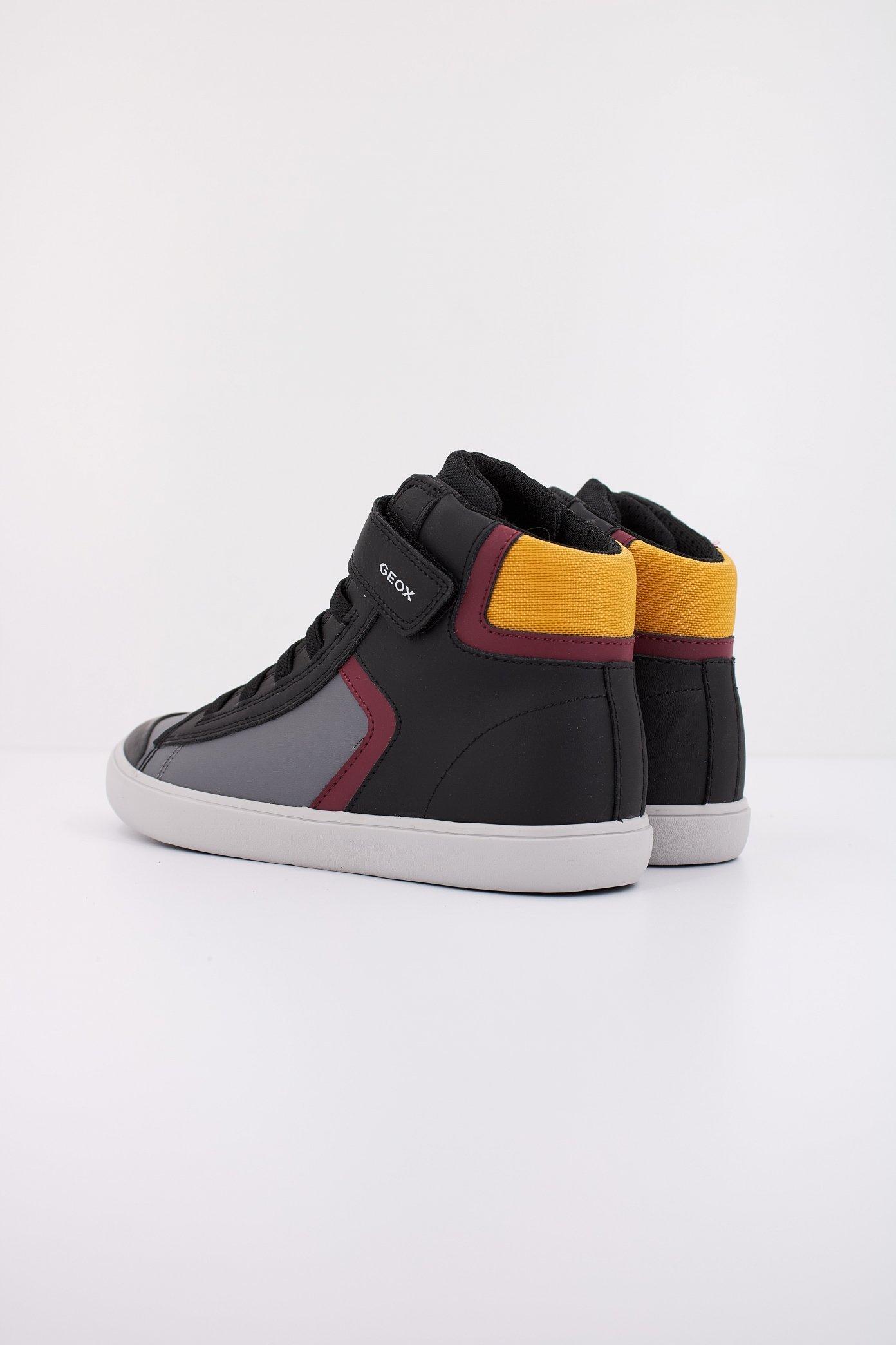 GEOX J GISLI en color NEGRO  (4)