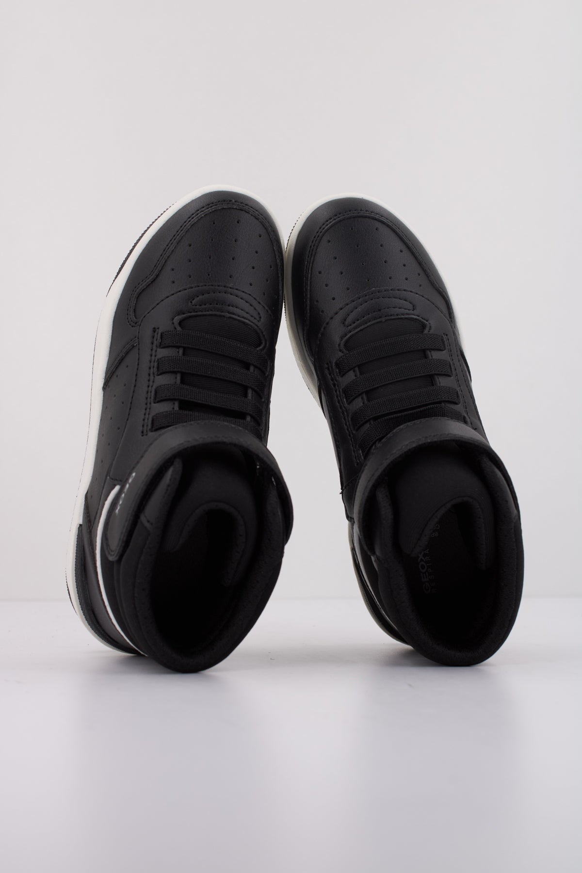 GEOX J WASHIBA BOY en color NEGRO  (3)
