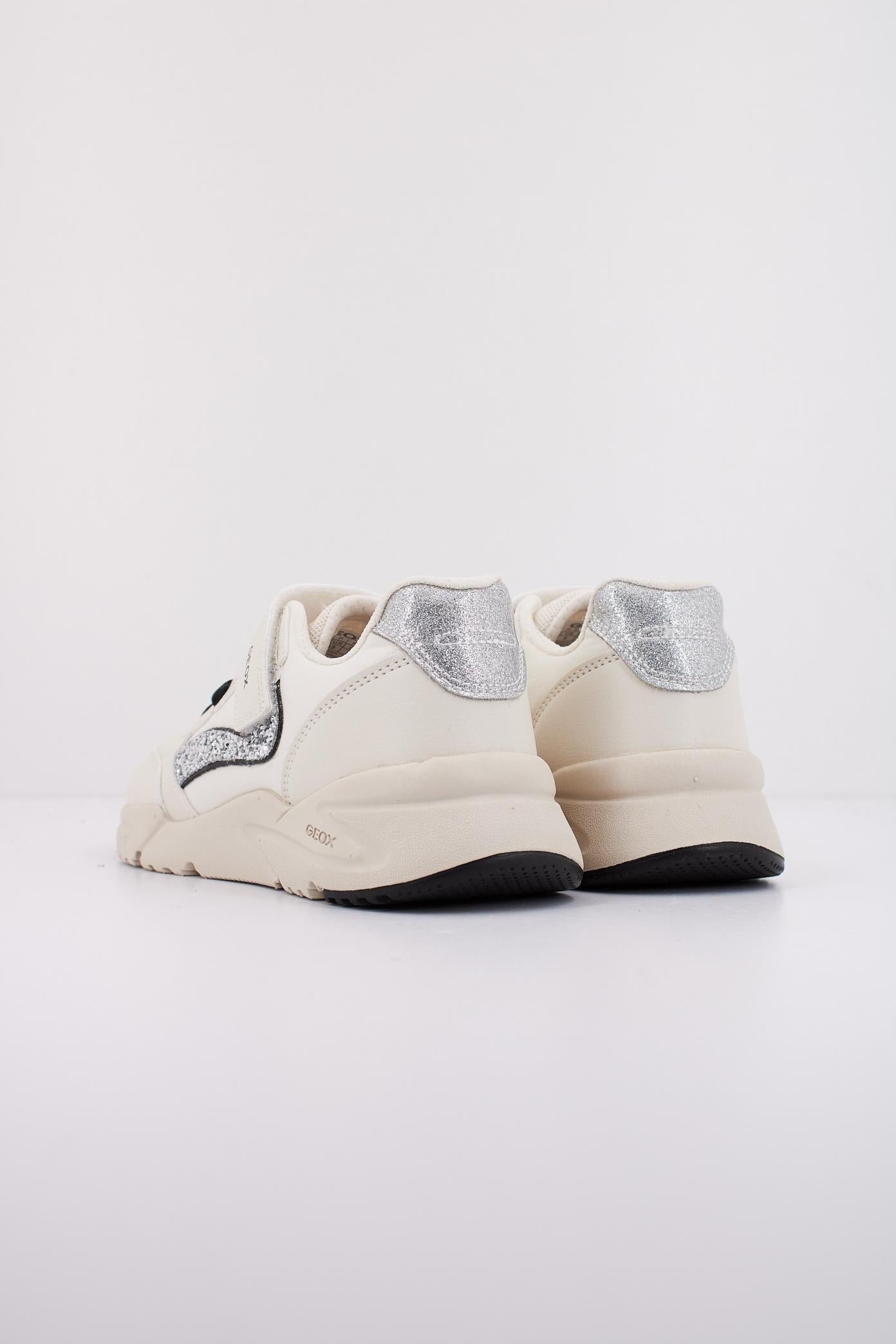 GEOX J LOFTUS en color BEIS  (4)