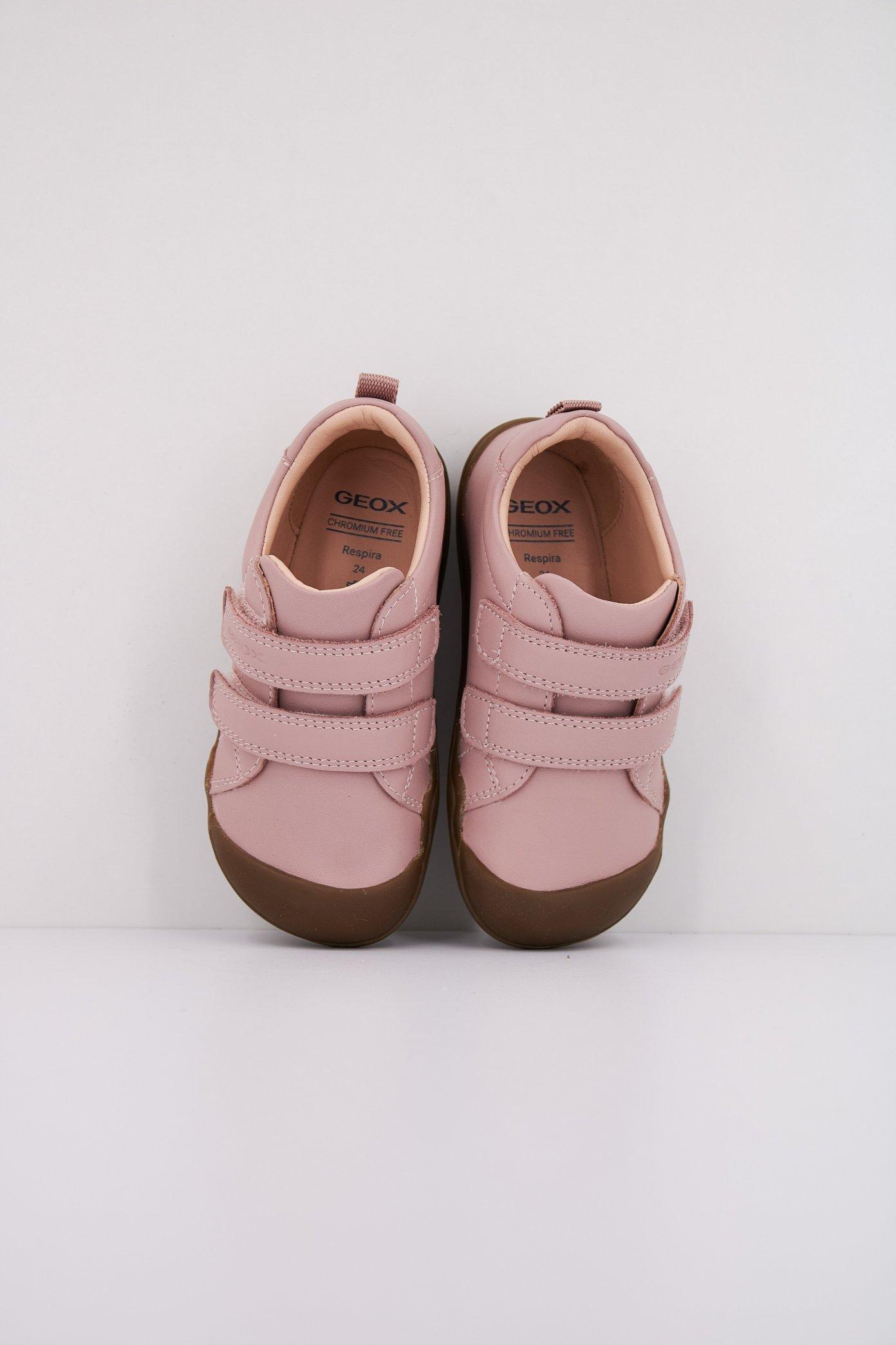 GEOX B STEPPIEUP GIRL en color ROSA  (3)