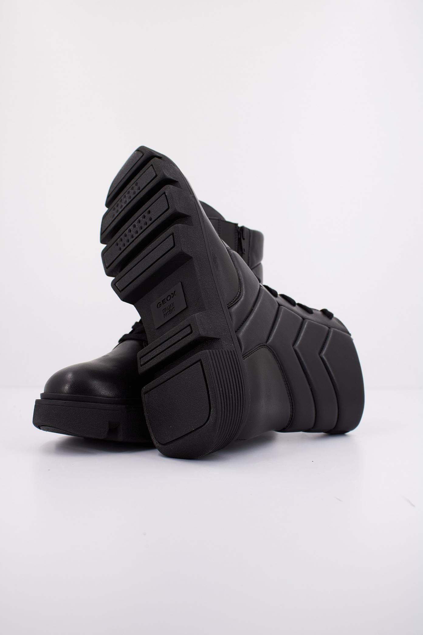 GEOX  D VILDE en color NEGRO  (5)