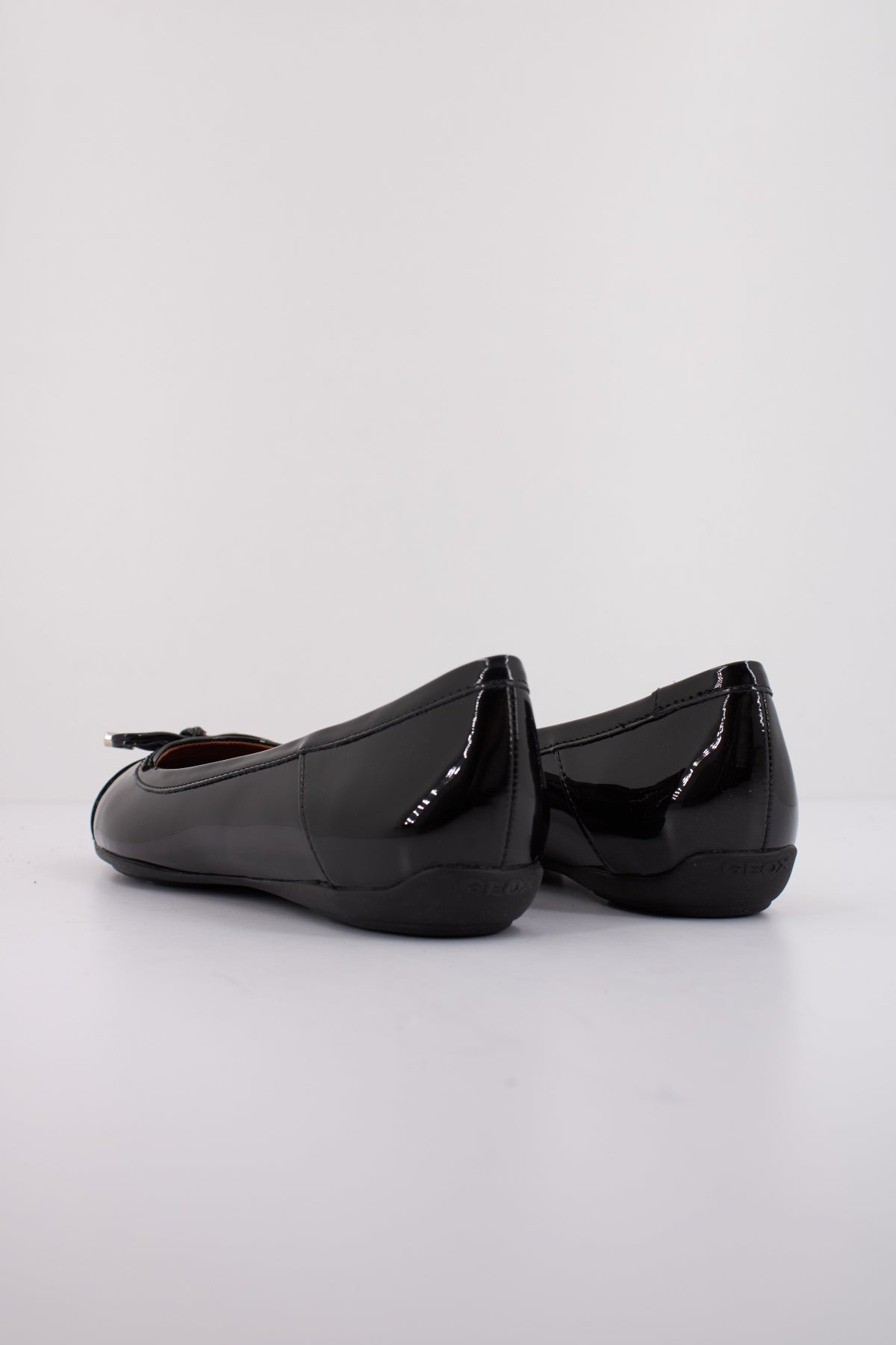 GEOX  D CHARLENE  en color NEGRO  (4)