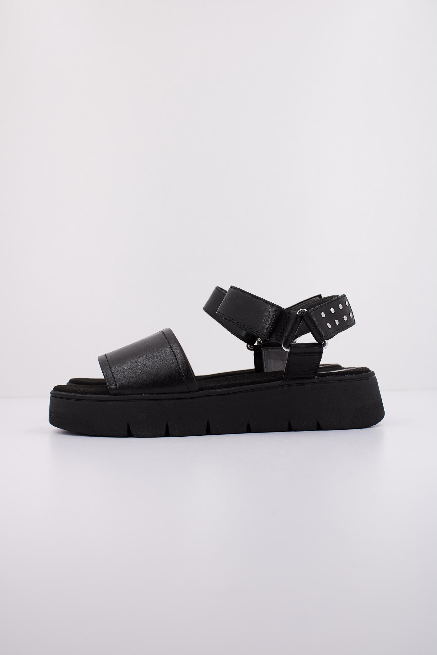GEOX D DANDRA  en color NEGRO  (1)