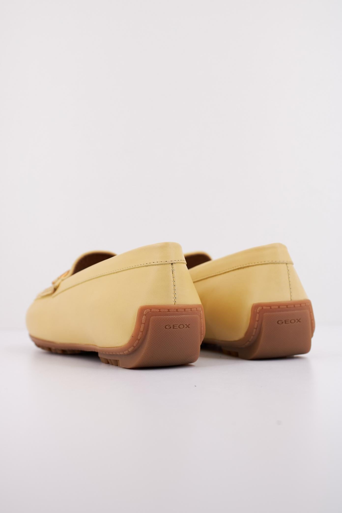 GEOX D KOSMOPOLIS + GRIP en color AMARILLO  (4)