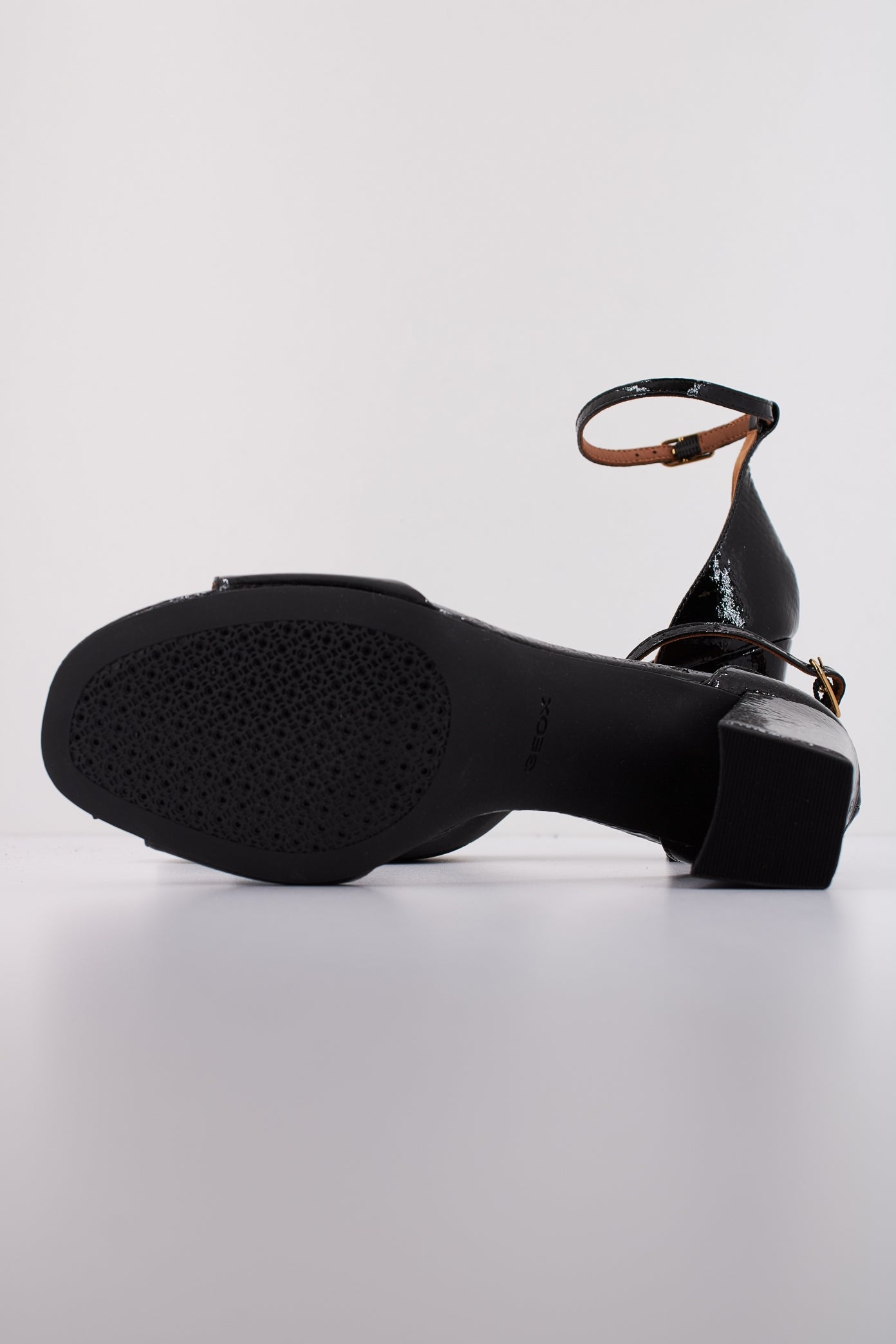GEOX D NEW ERAKLIA  en color NEGRO  (5)
