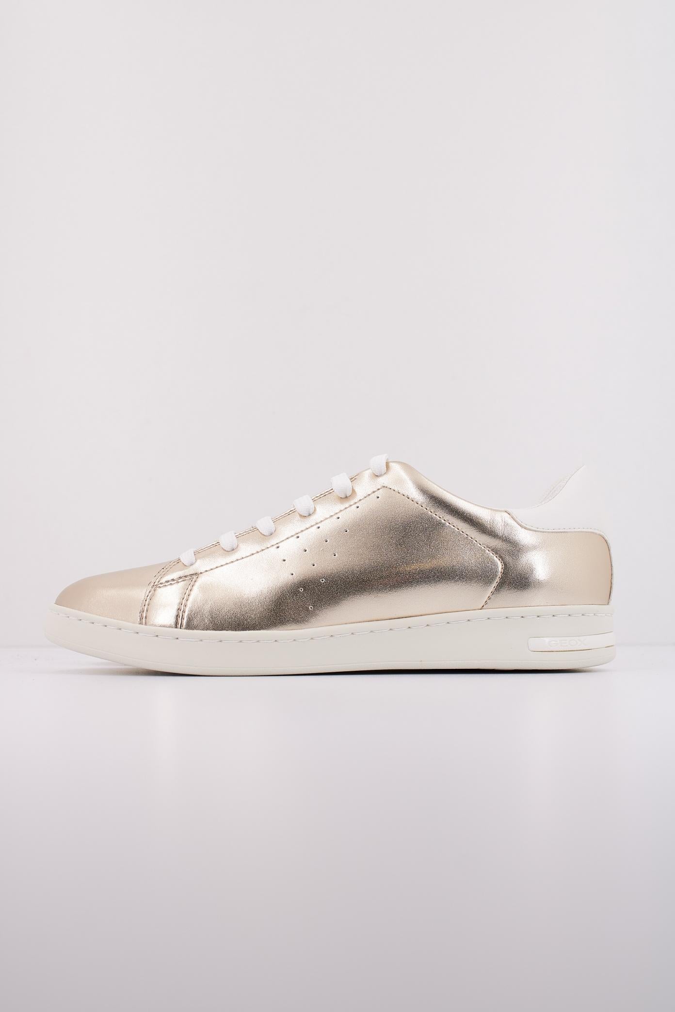 GEOX D JAYSEN en color ORO  (1)