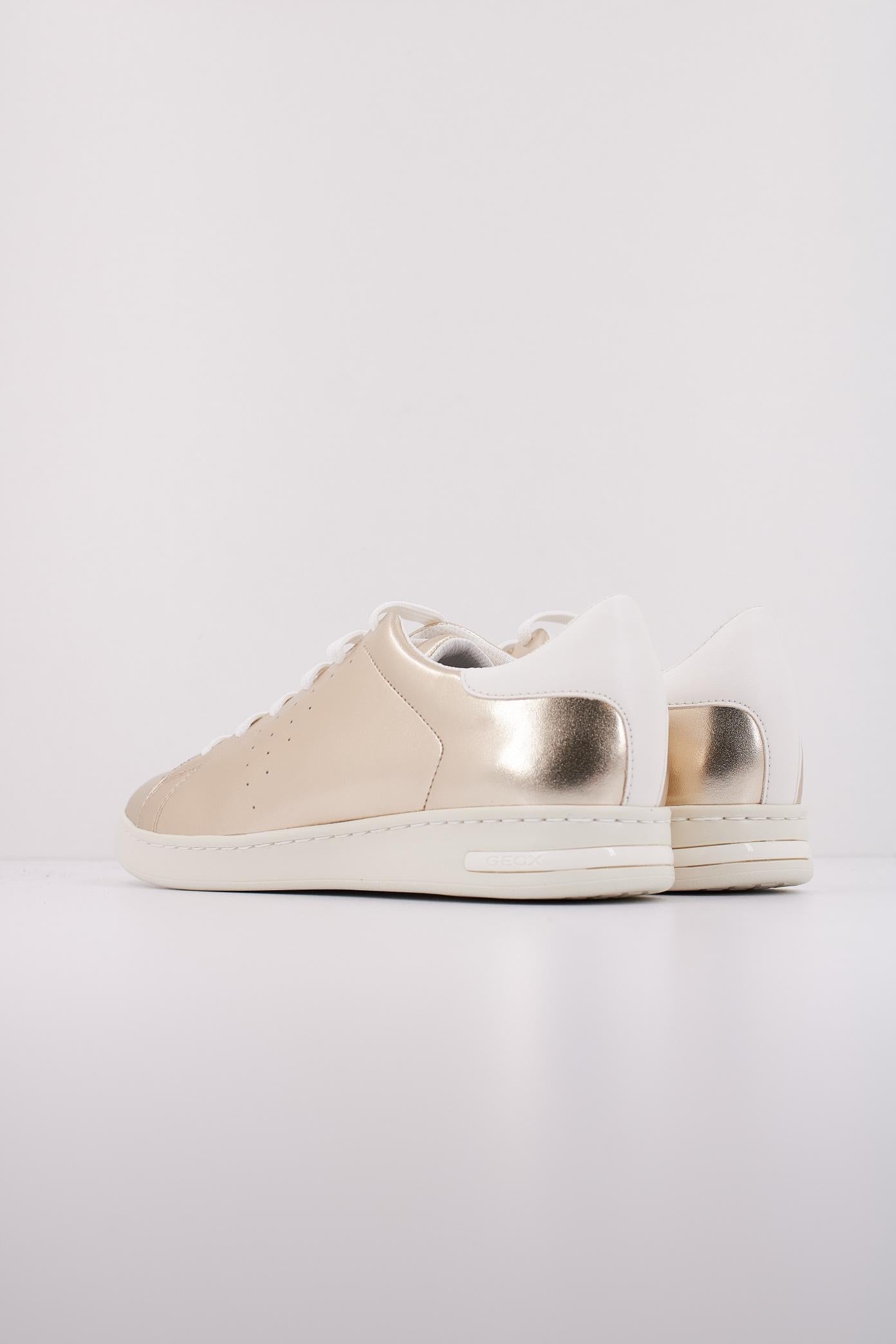 GEOX D JAYSEN en color ORO  (4)
