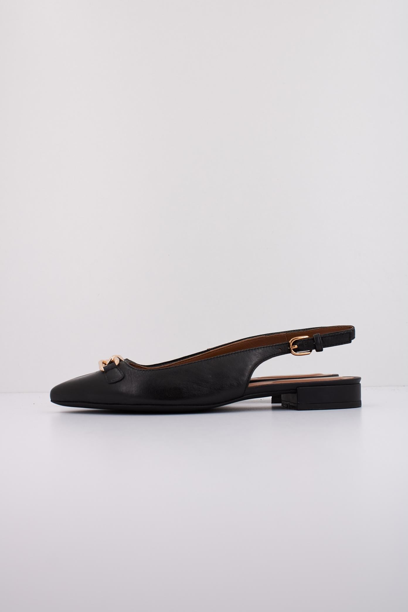 GEOX D CHARYSSA en color NEGRO  (1)