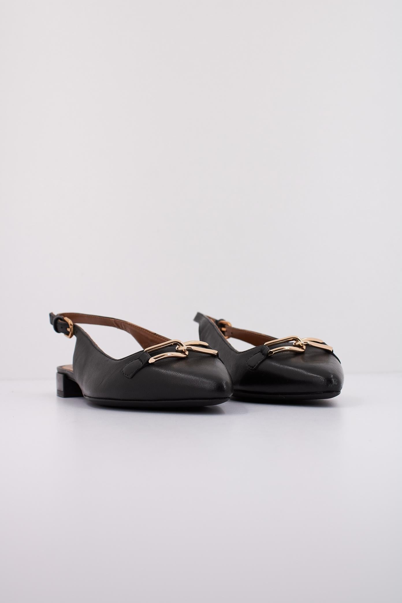GEOX D CHARYSSA en color NEGRO  (2)