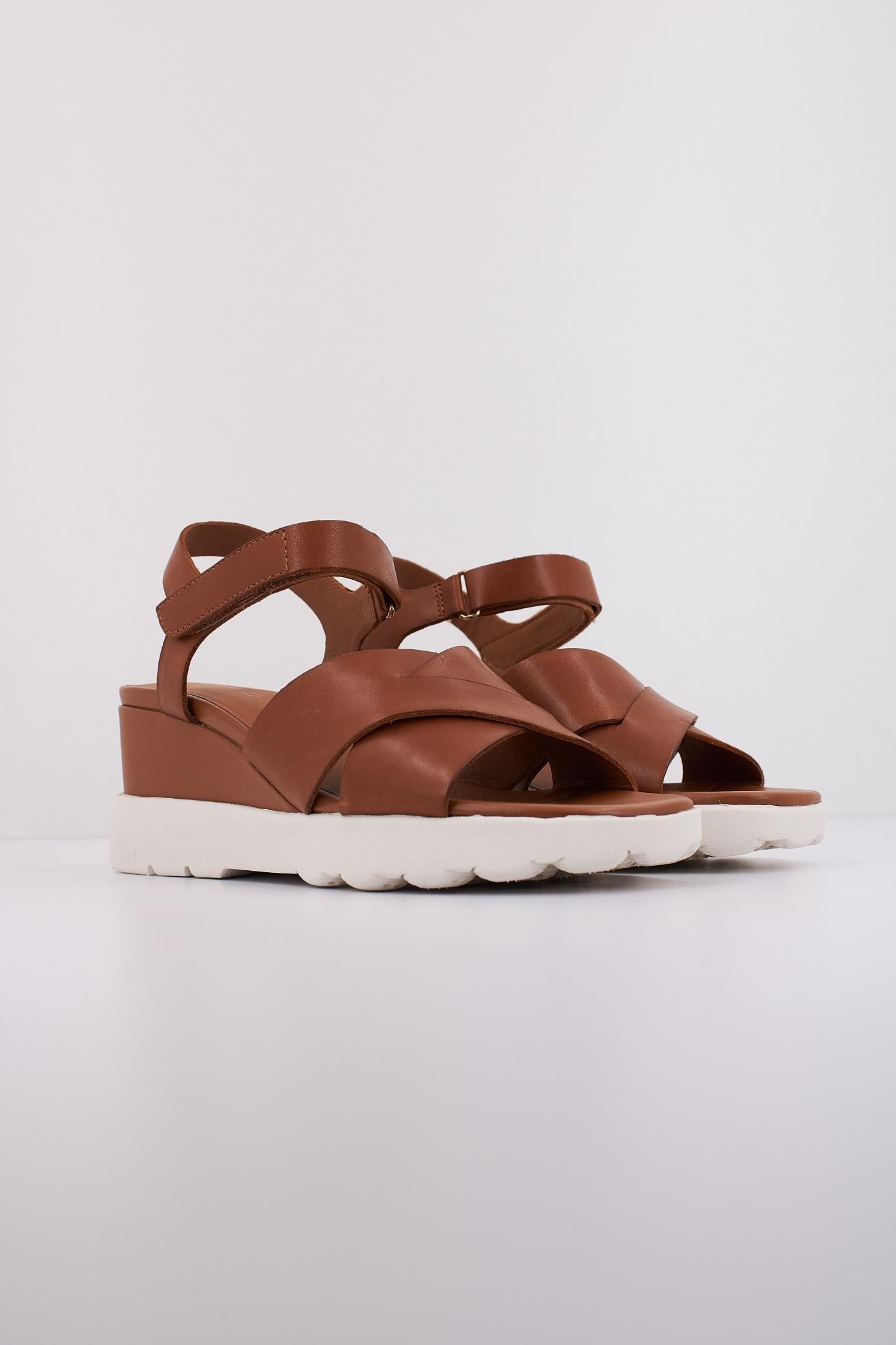 GEOX D SPHERICA EC en color MARRON  (2)
