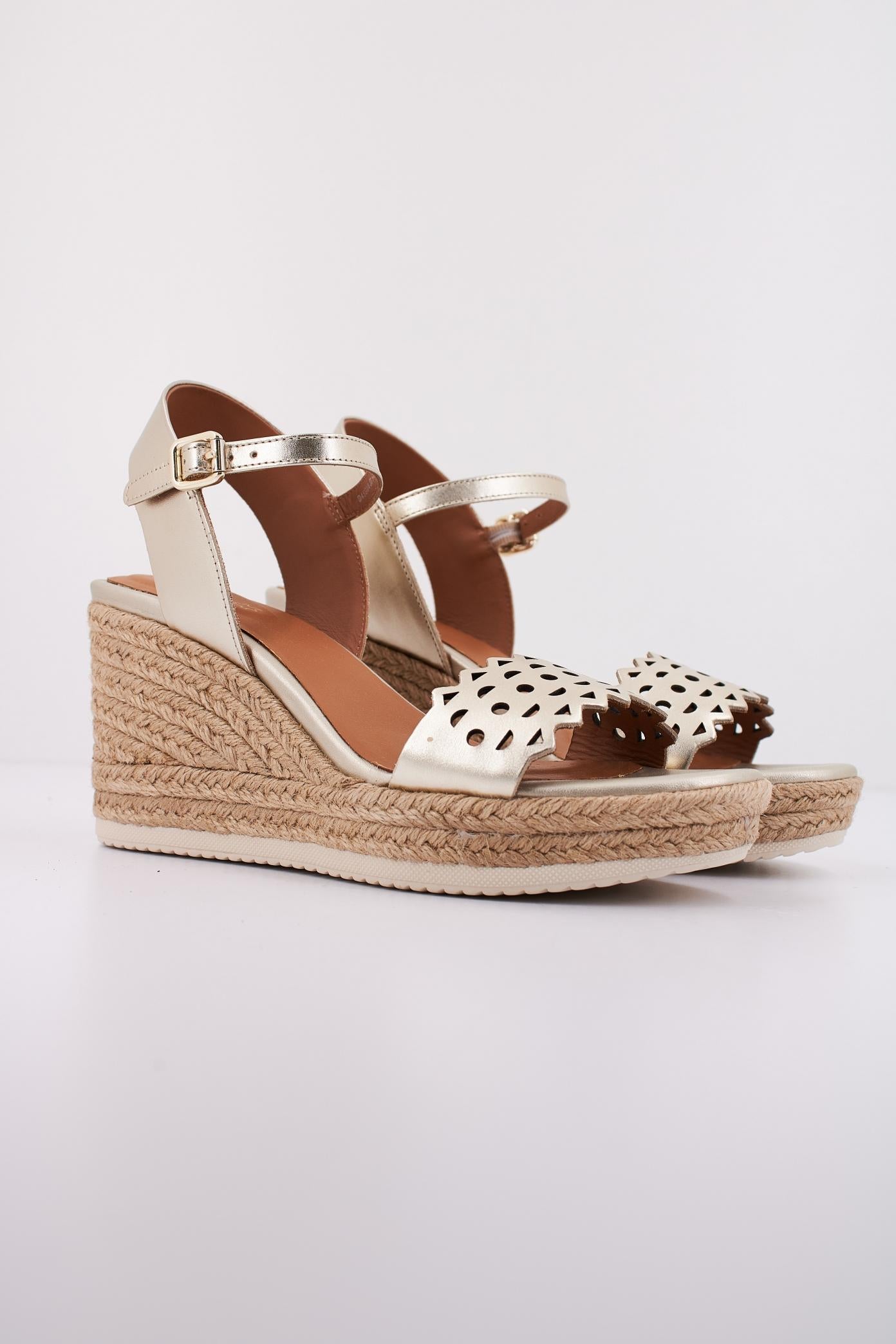 GEOX D PONZA en color ORO  (2)