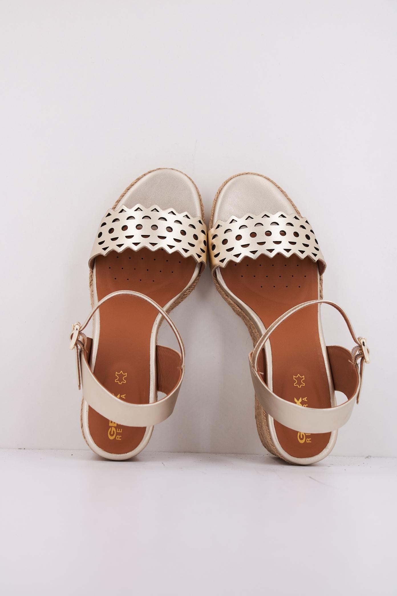 GEOX D PONZA en color ORO  (3)