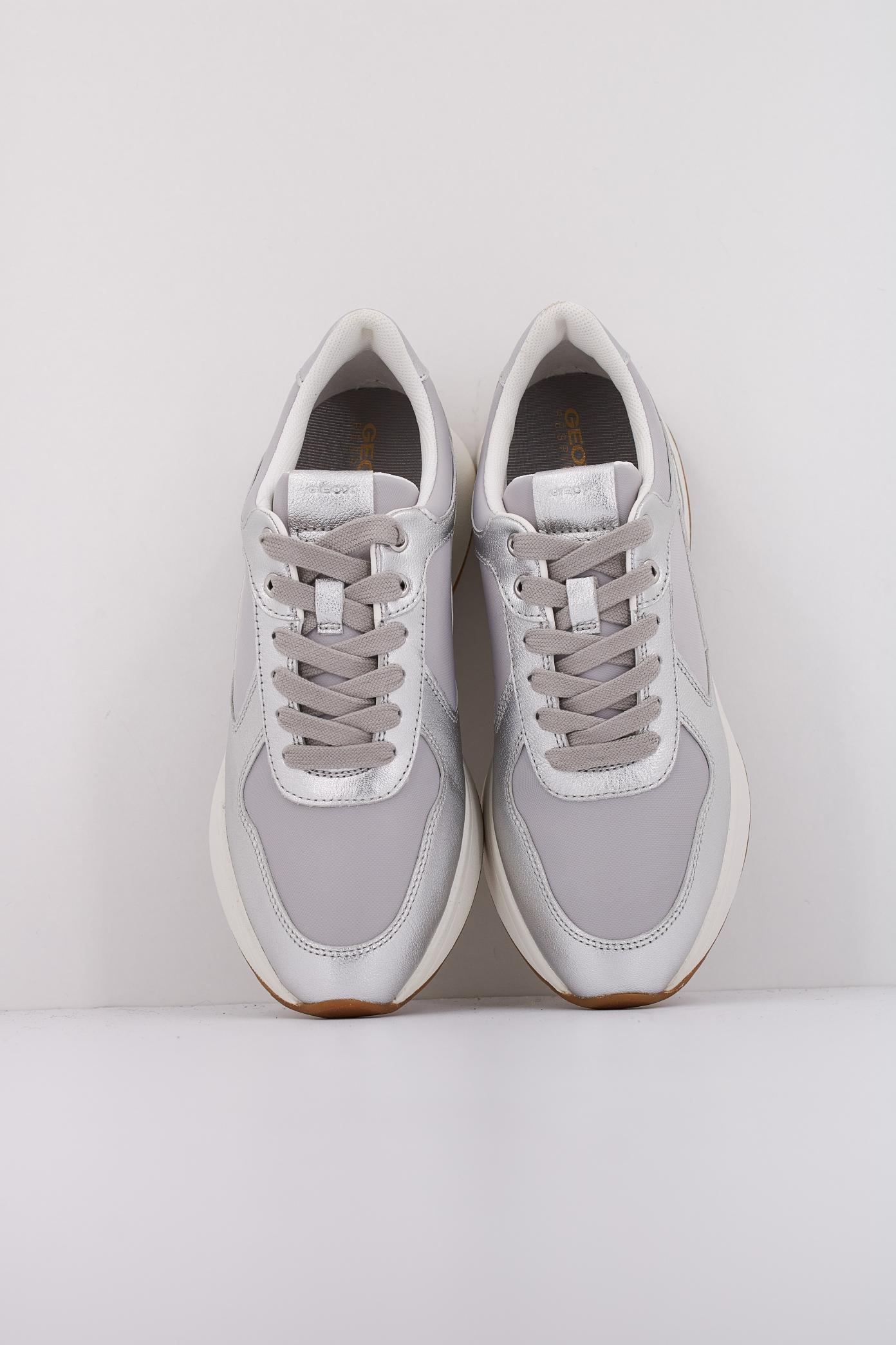 GEOX  D AMABEL en color PLATA  (3)