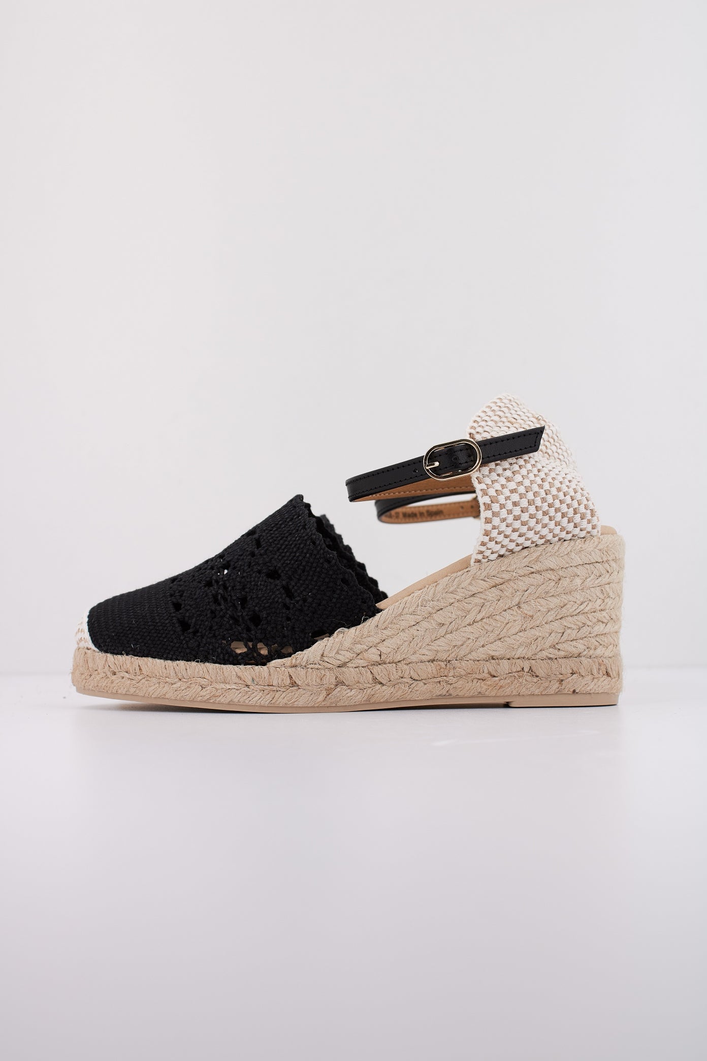 GEOX D GELSA LOW en color NEGRO  (1)