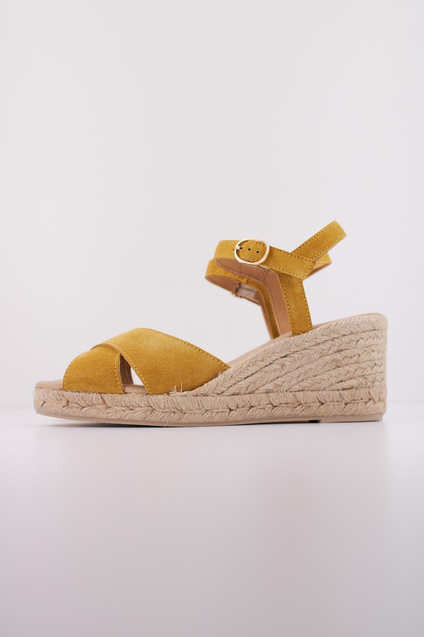 GEOX D GELSA LOW en color AMARILLO  (1)