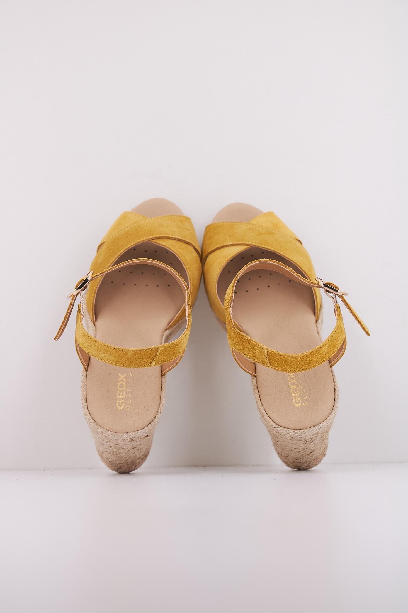 GEOX D GELSA LOW en color AMARILLO  (3)