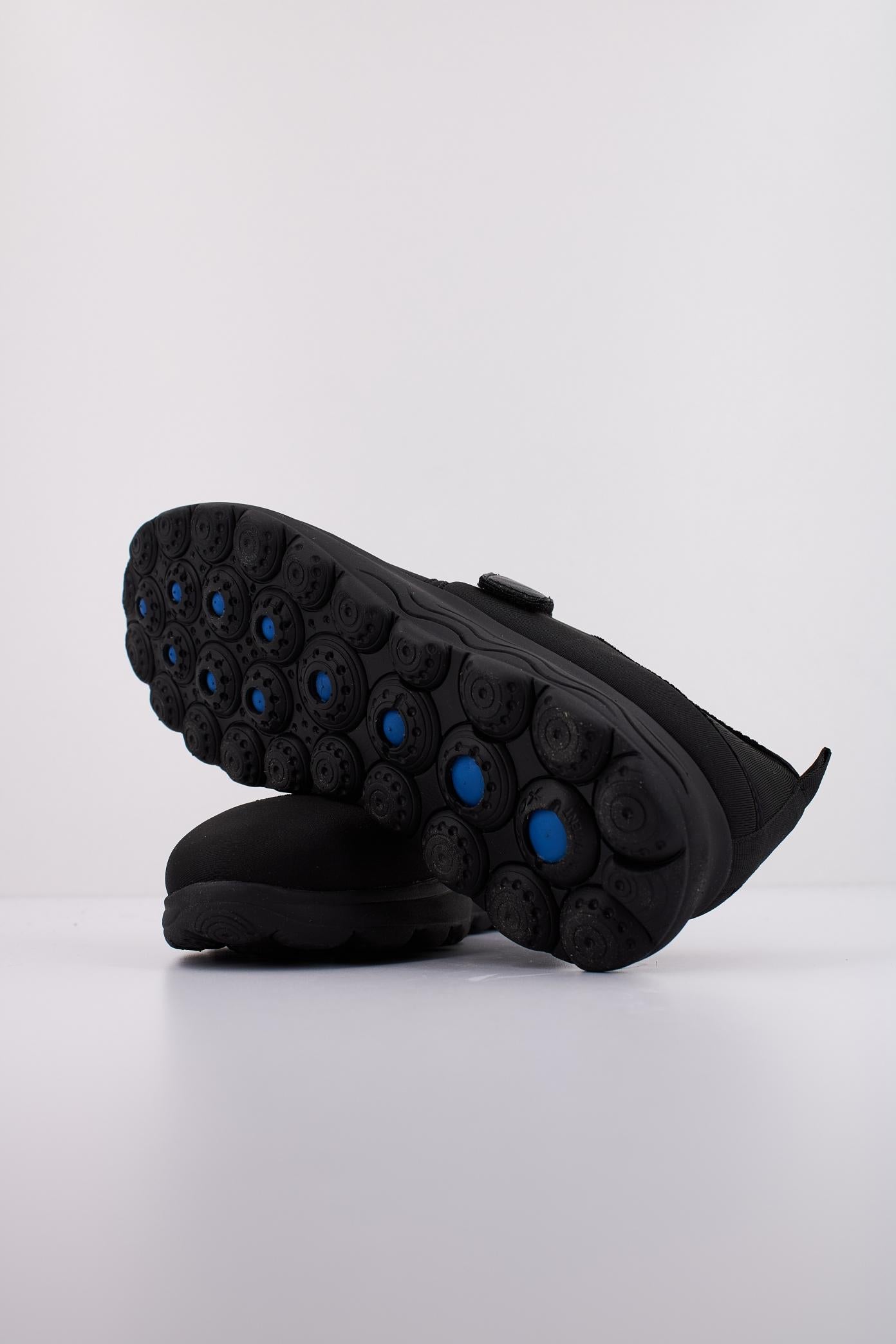 GEOX D SPHERICA en color NEGRO  (5)