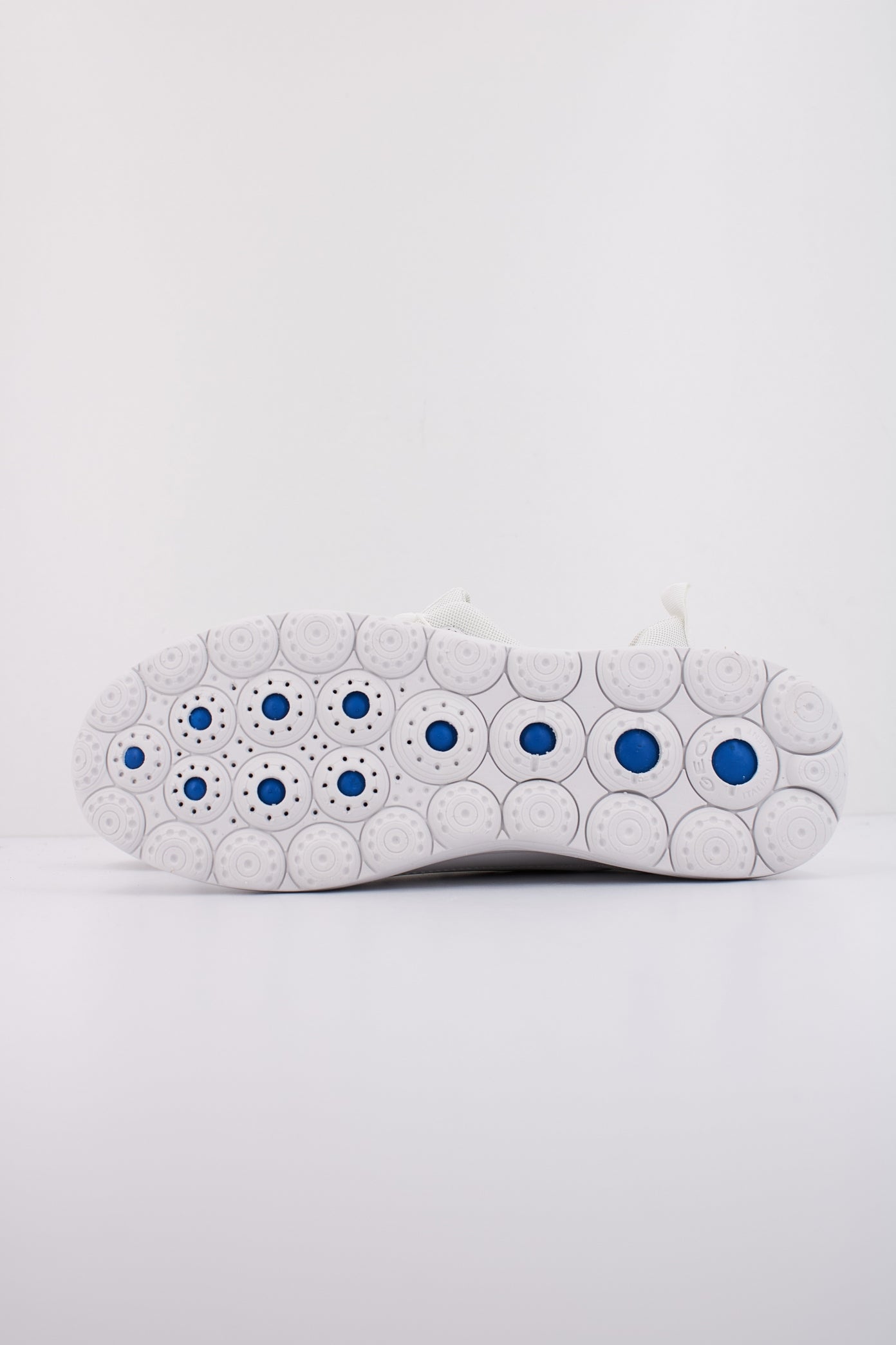 GEOX D SPHERICA en color BLANCO  (5)