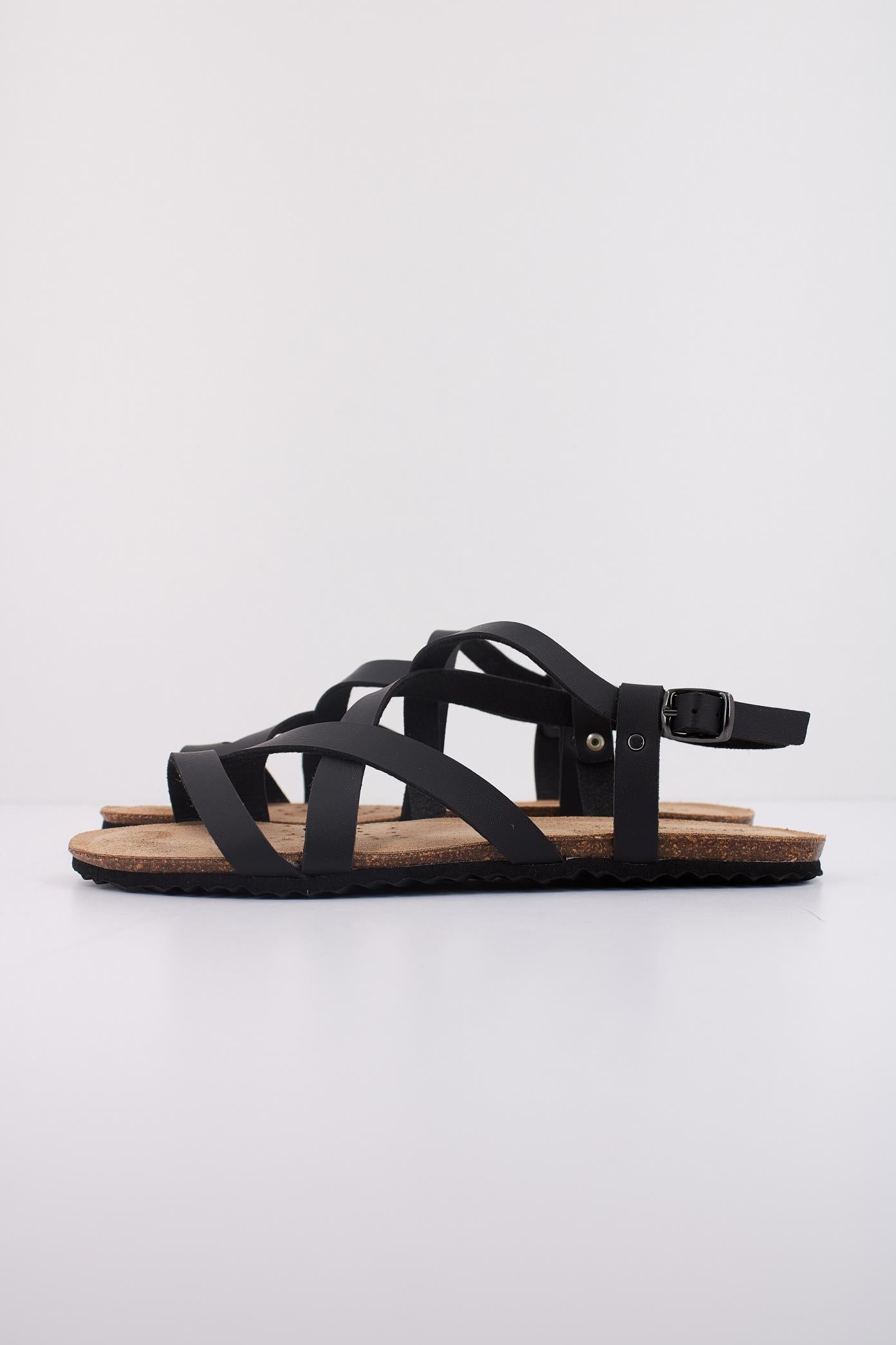 GEOX D BRIONIA LOW en color NEGRO  (1)