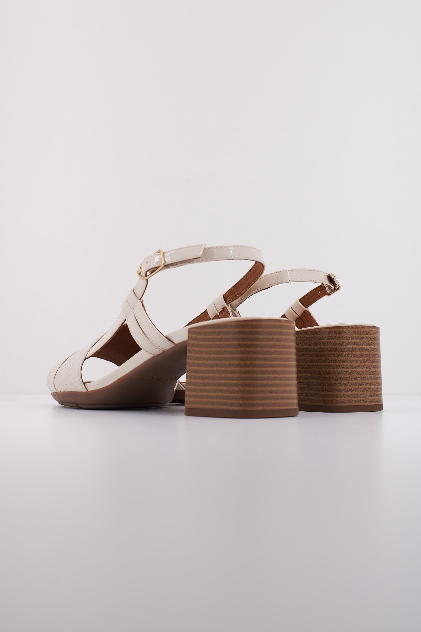 GEOX D NEW MARYKARMEN en color BEIS  (4)