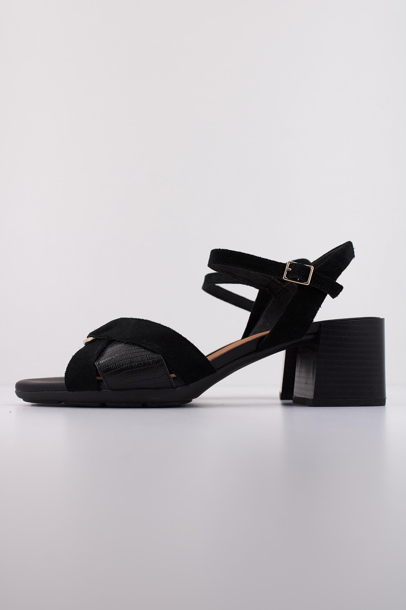 GEOX  D NEW MARYKARMEN en color NEGRO  (1)