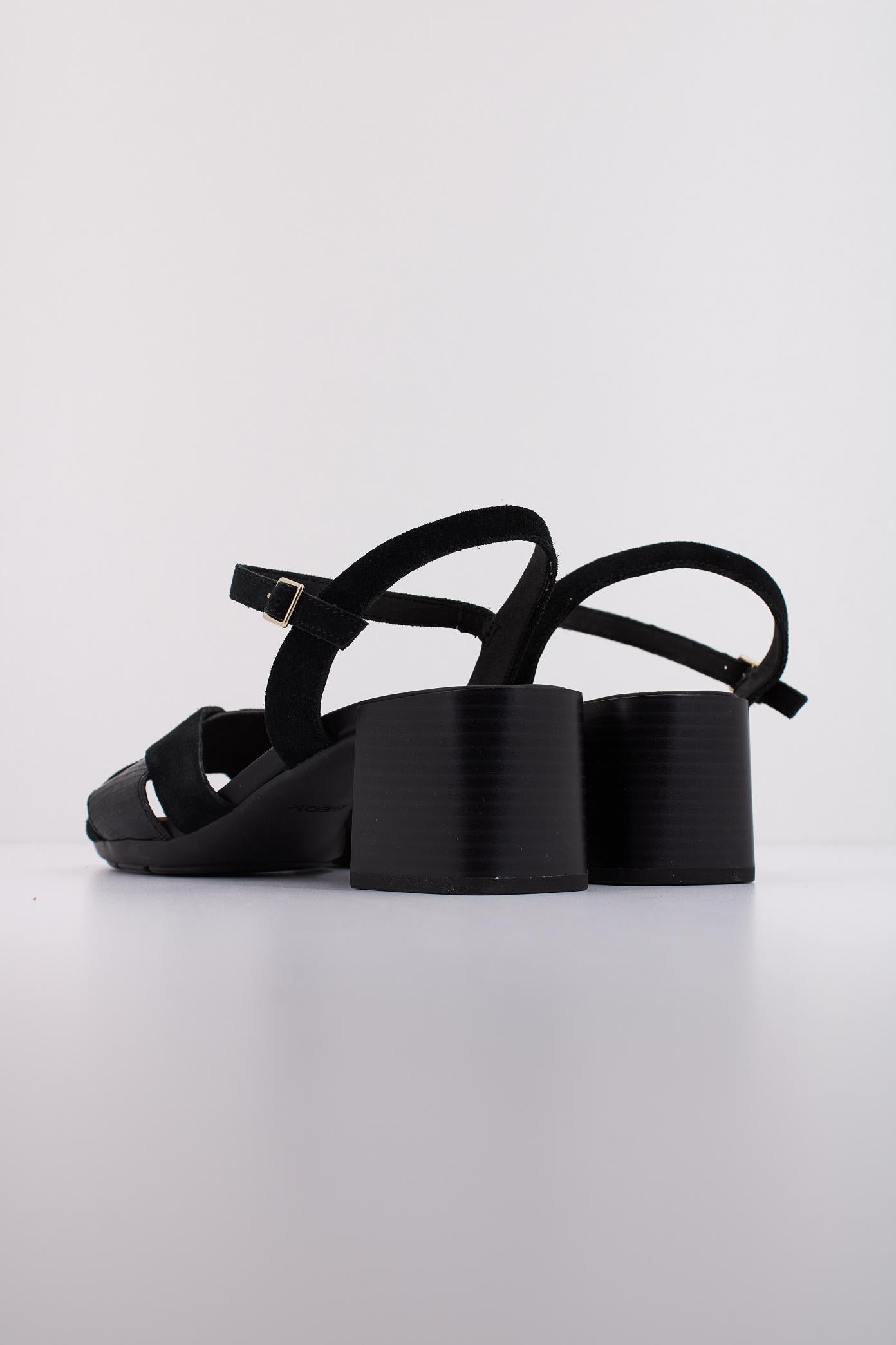 GEOX  D NEW MARYKARMEN en color NEGRO  (4)