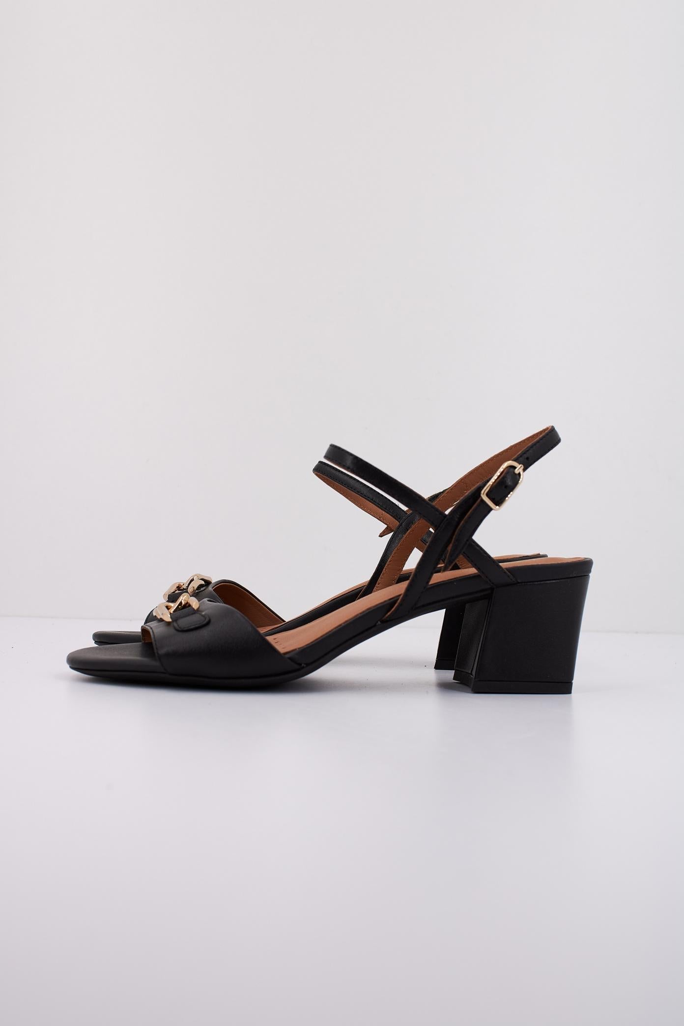 GEOX D NEW ERAKLIA  en color NEGRO  (1)