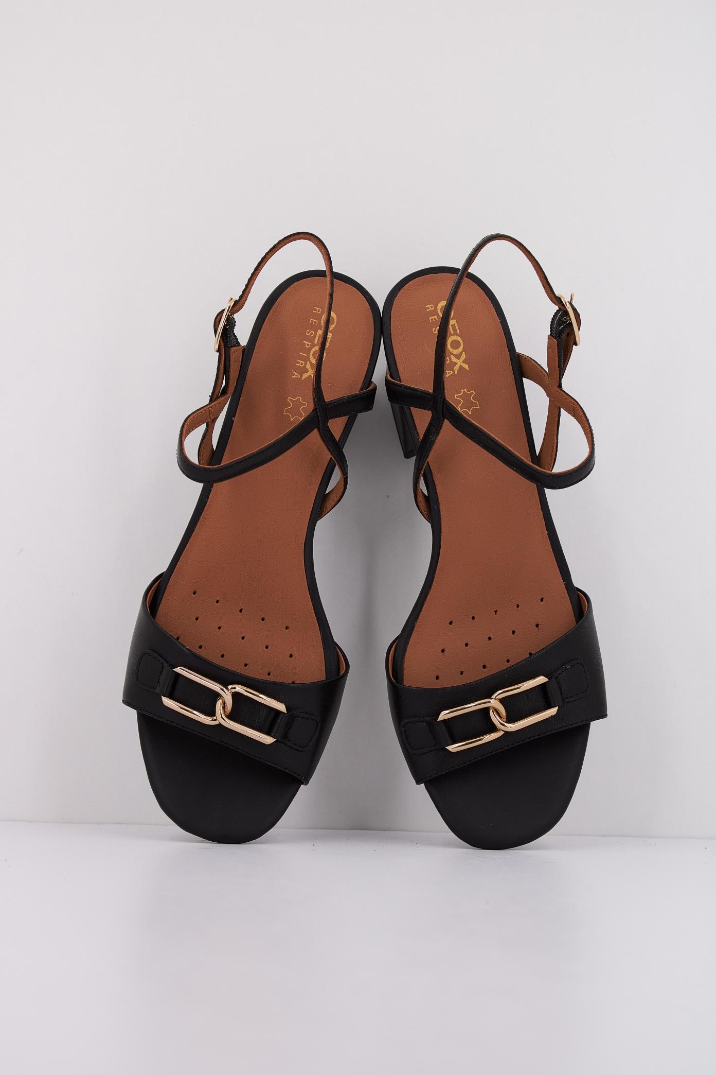 GEOX D NEW ERAKLIA  en color NEGRO  (3)