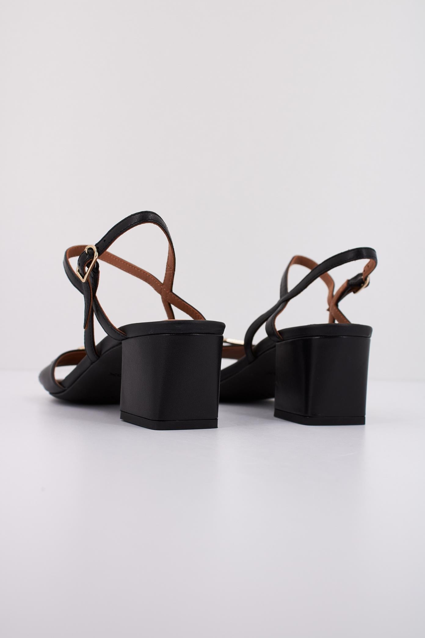 GEOX D NEW ERAKLIA  en color NEGRO  (4)