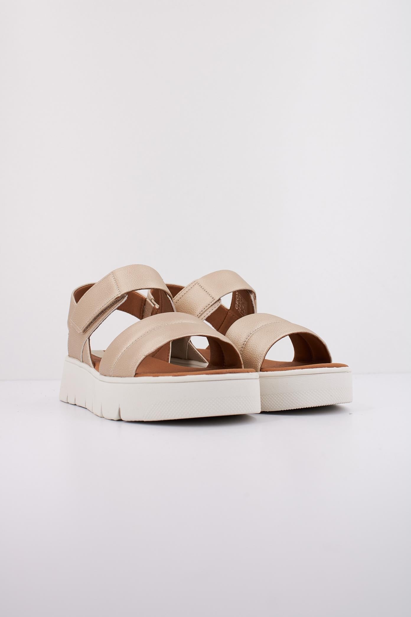 GEOX D DANDRA  en color ORO  (2)