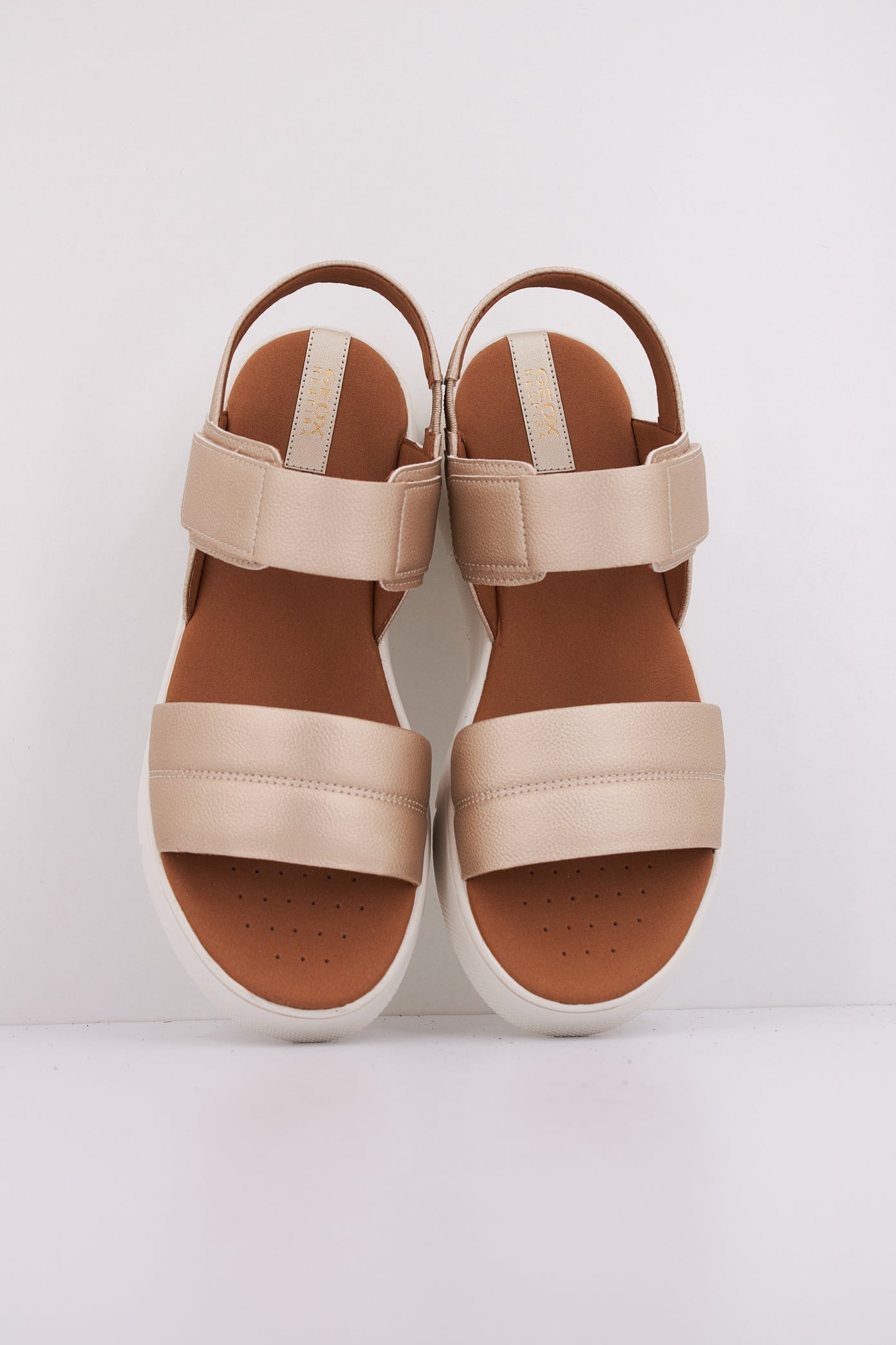 GEOX D DANDRA  en color ORO  (3)