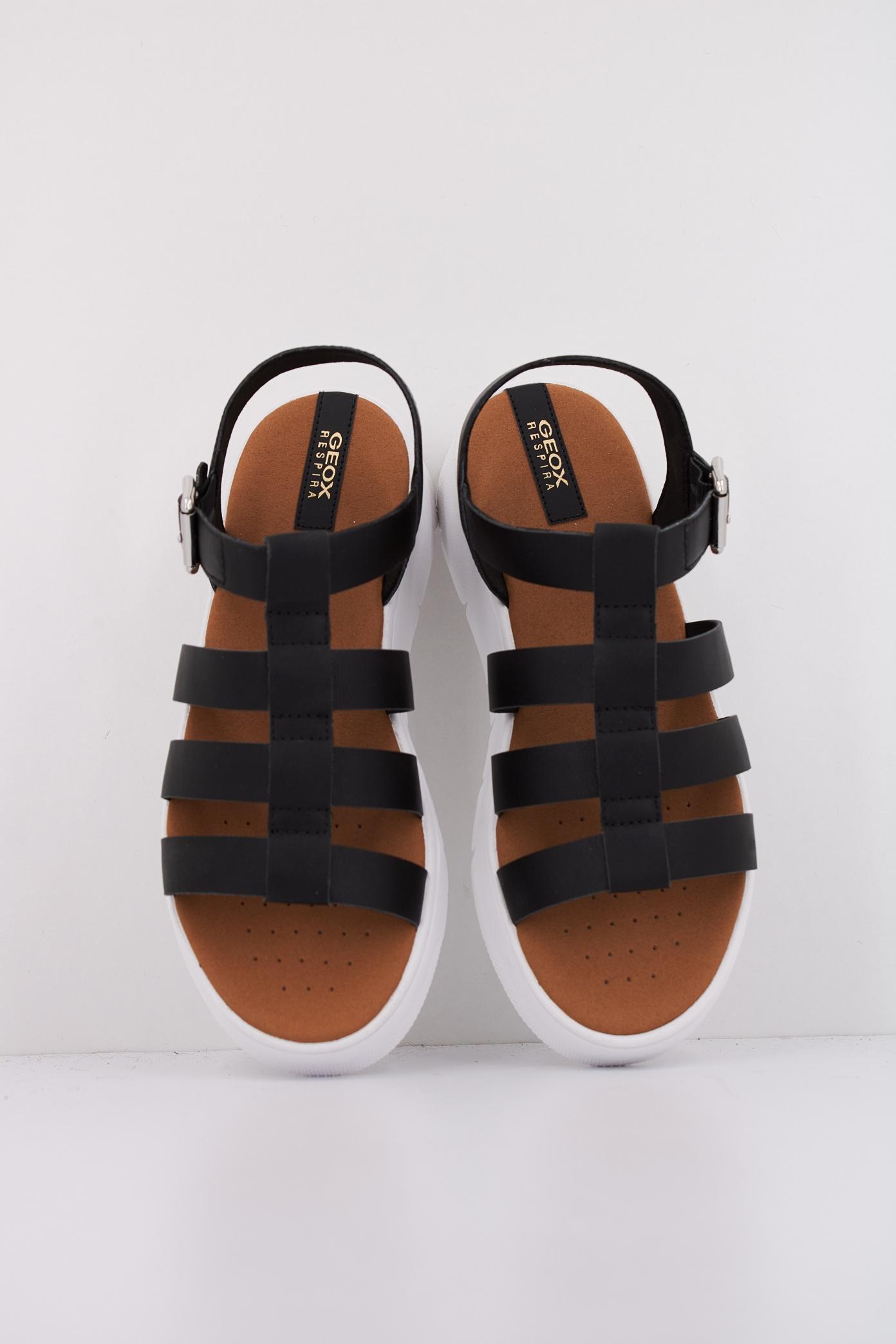 GEOX  D DANDRA  en color NEGRO  (3)