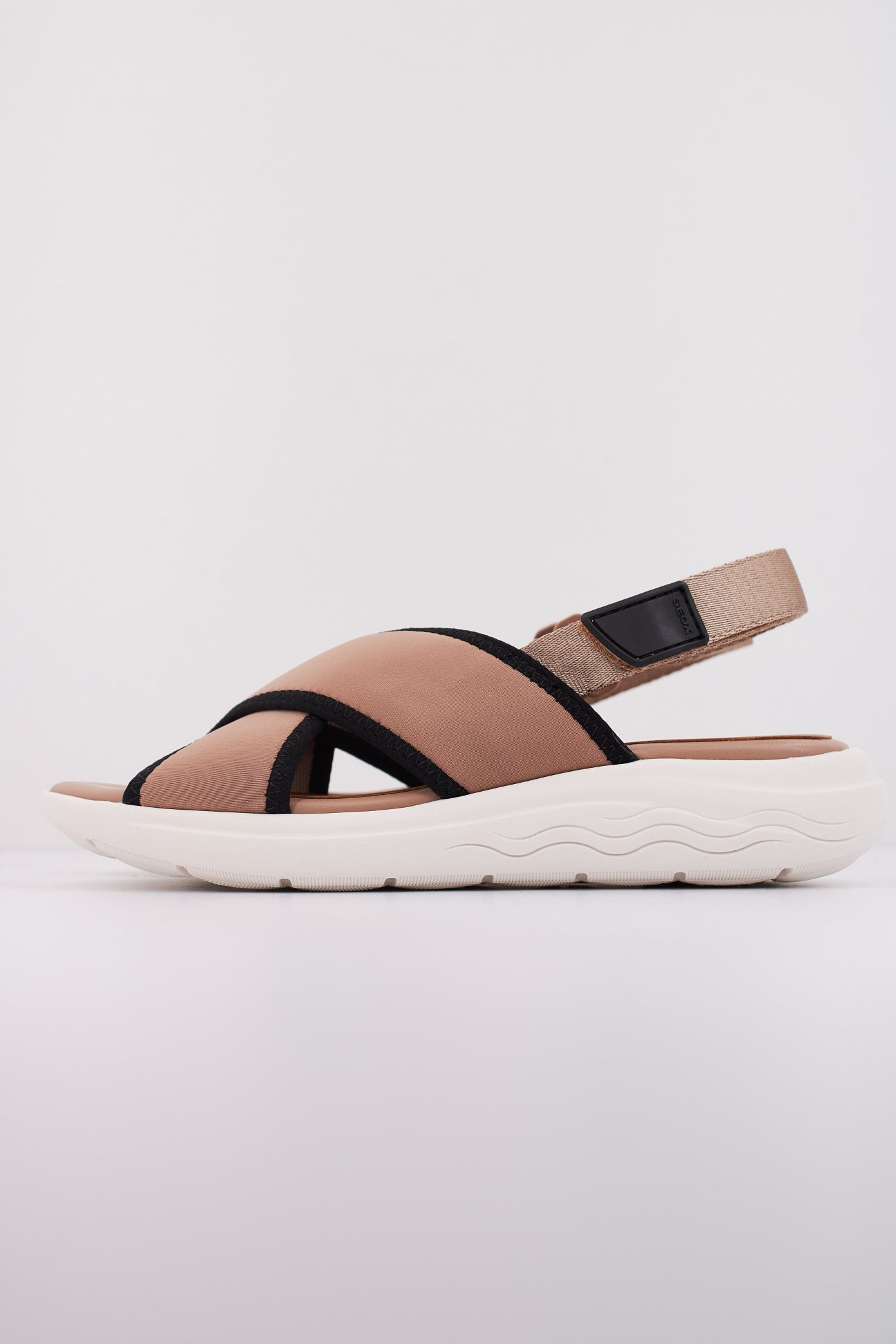 GEOX  D SPHERICA EC en color MARRON  (1)