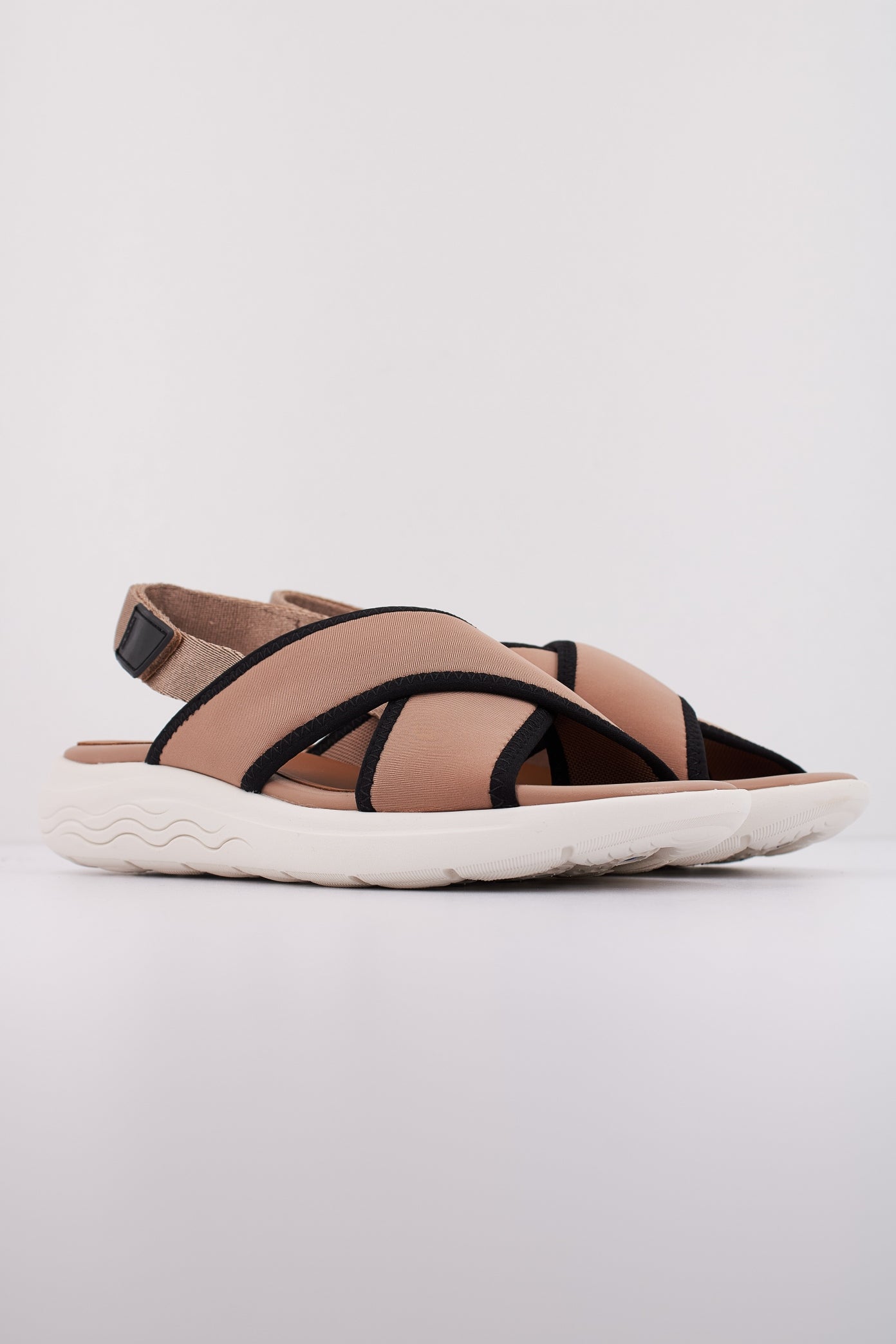 GEOX  D SPHERICA EC en color MARRON  (2)