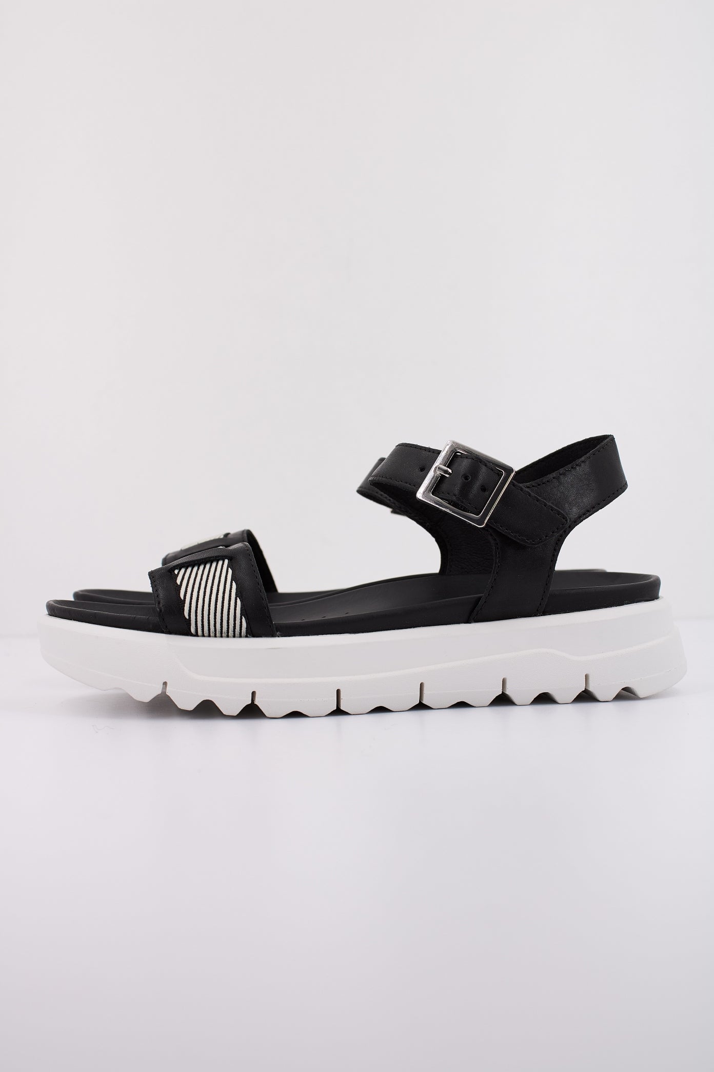 GEOX D XAND .S en color NEGRO  (1)