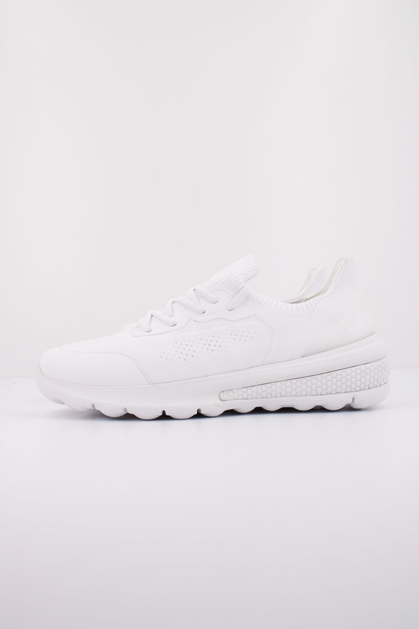 GEOX D SPHERICA ACTIF en color BLANCO  (1)