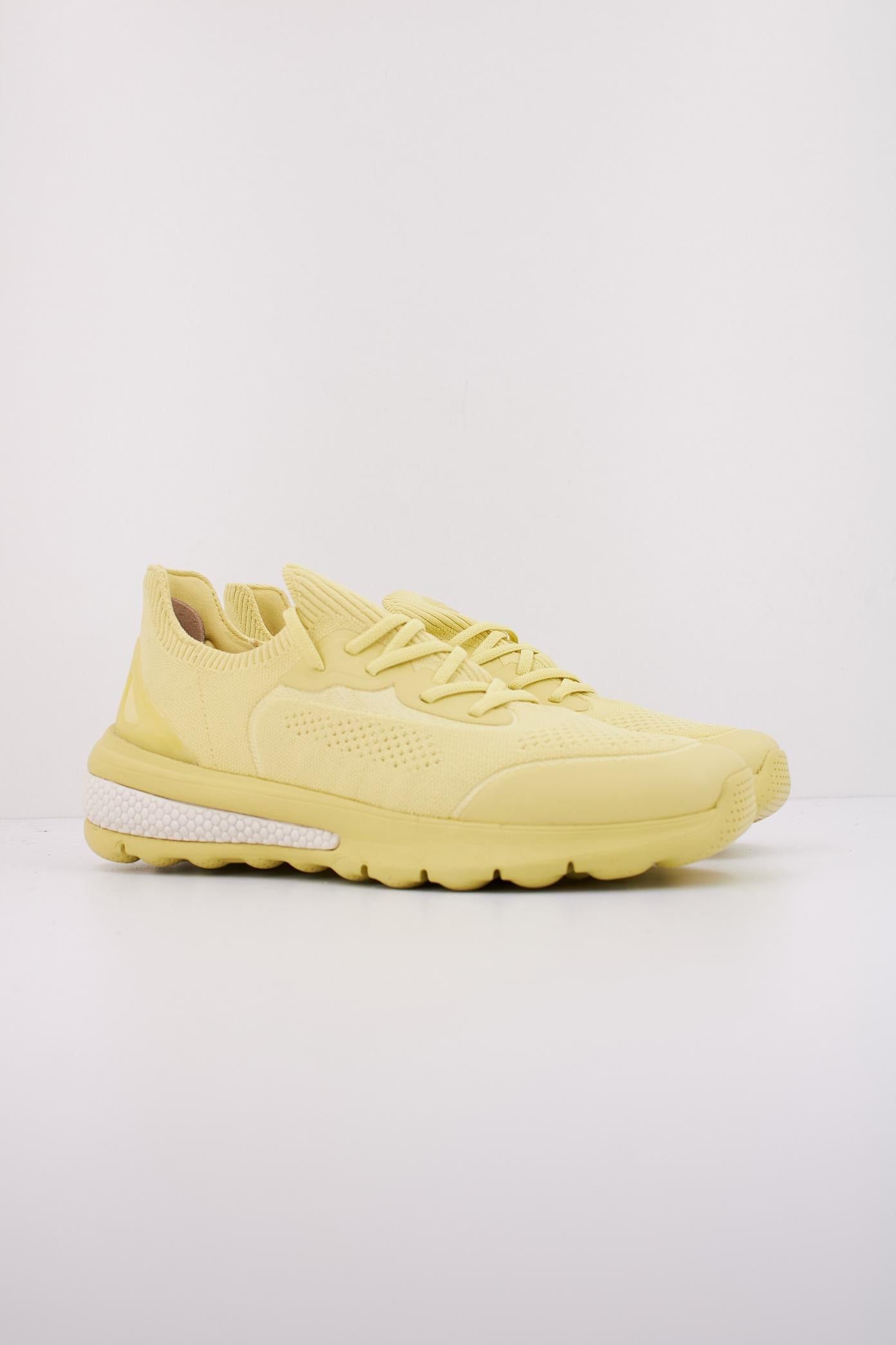 GEOX D SPHERICA ACTIF en color AMARILLO  (2)